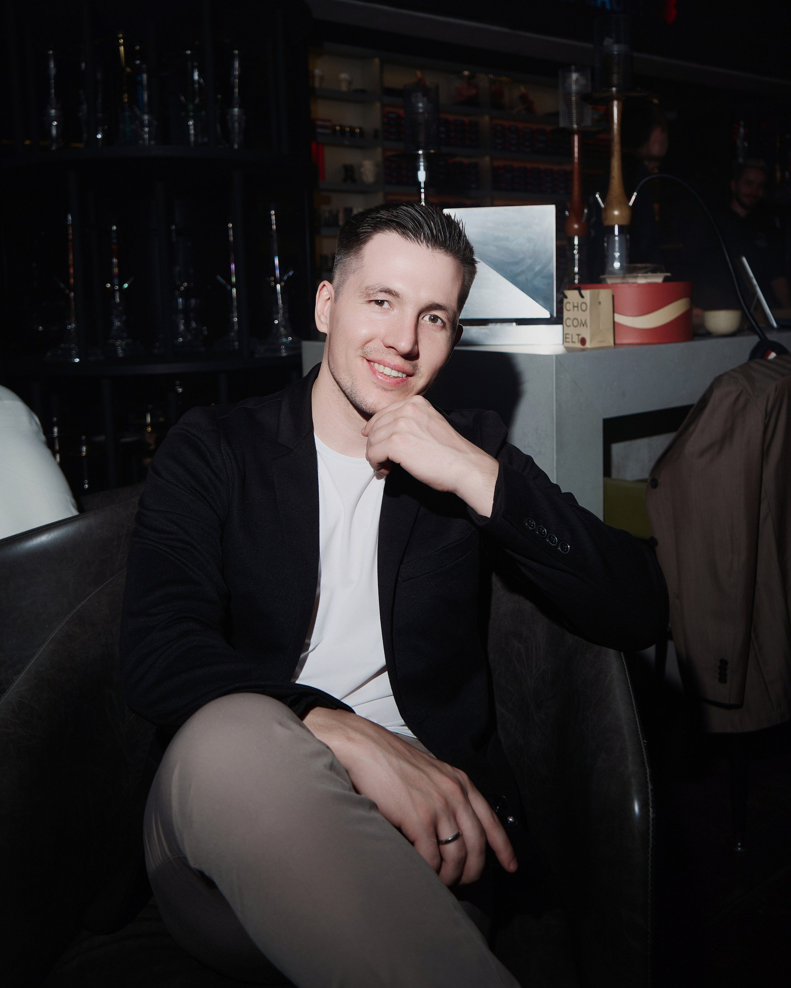 HOOKAH PLACE (reportage). NOIZOMAX Художественный фотограф в Дубай