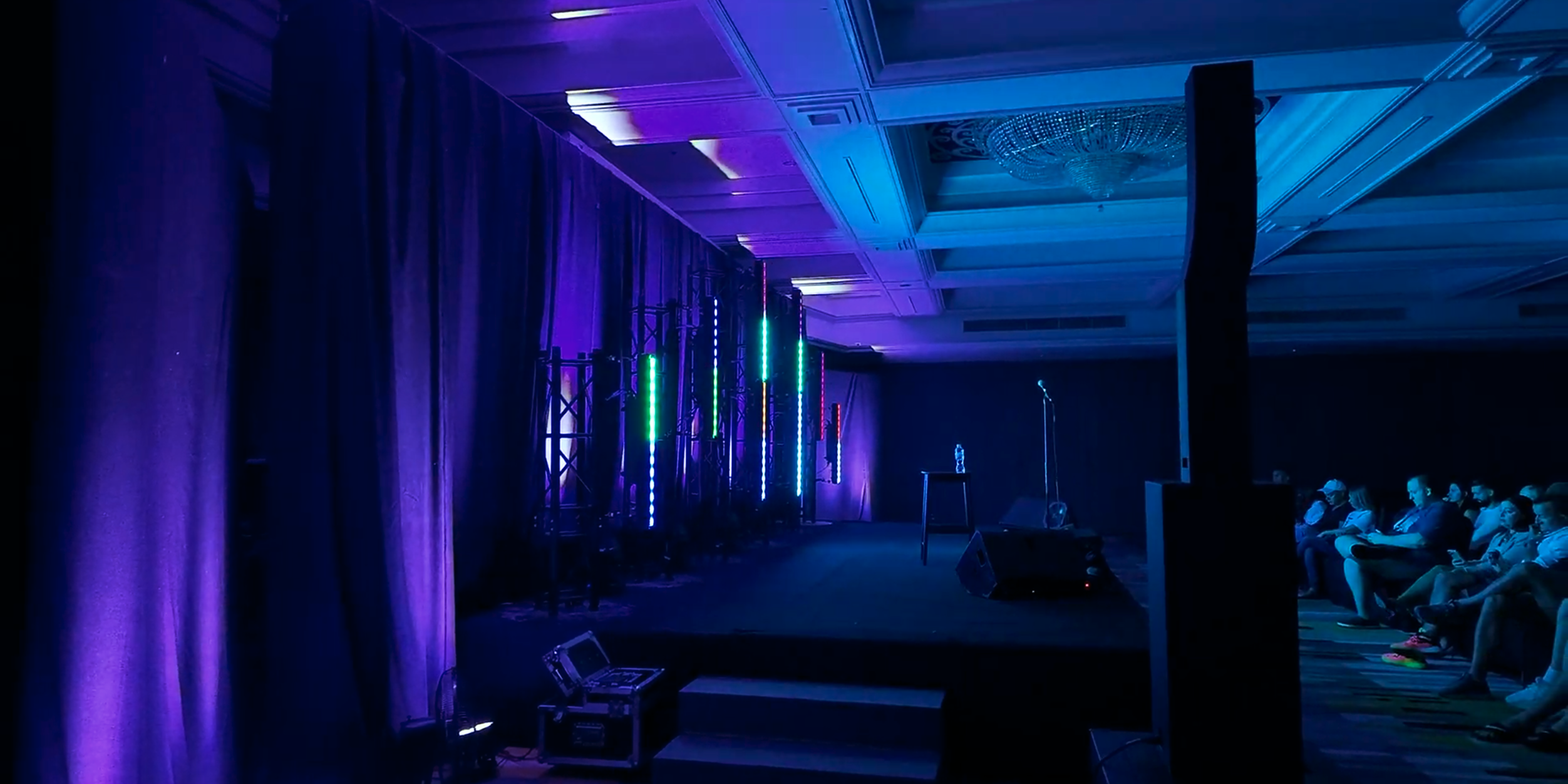 Организация мероприятий в Азии: концерты, вечеринки, бизнес-ужины, конференции. Аренда сценического оборудования, светодиодных экранов. CREATIVE SHELL АЗИЯ