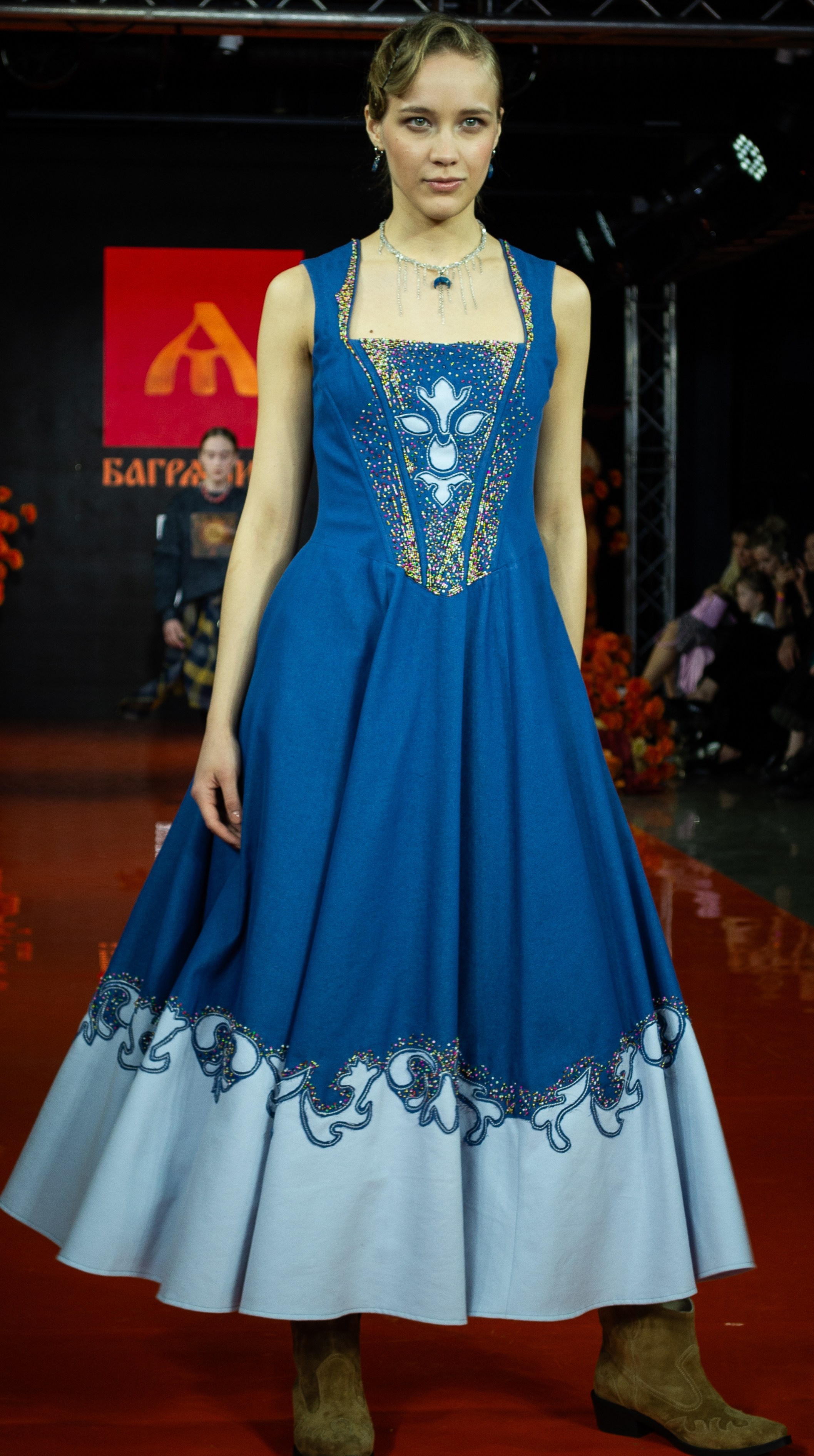 Показ Volga Fashion Week 2025. Victoria Radjevna Репортажный Фотограф — Видеограф Москва • Санкт-Петербург