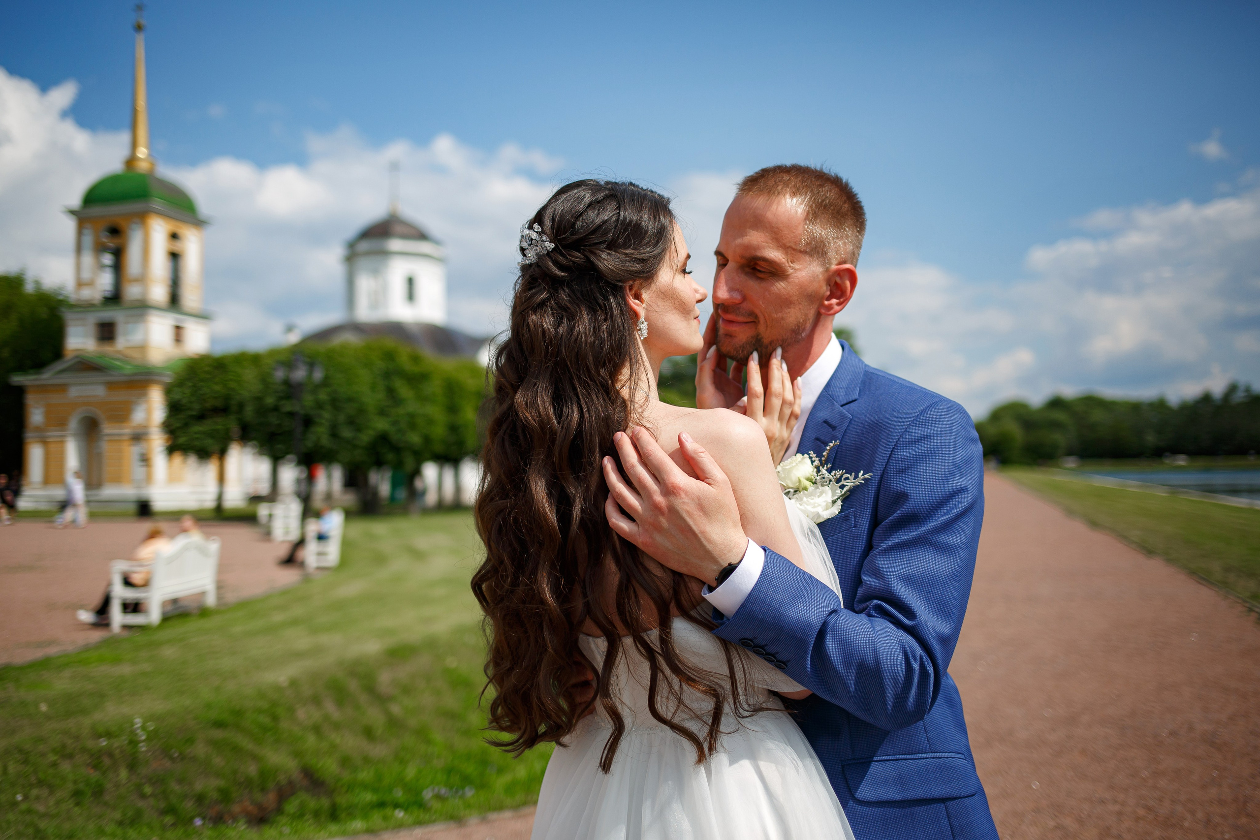 Свадебная фотосессия в усадьбе Кусково. Свадебный фотограф Москва и МО Сергей Киржаев