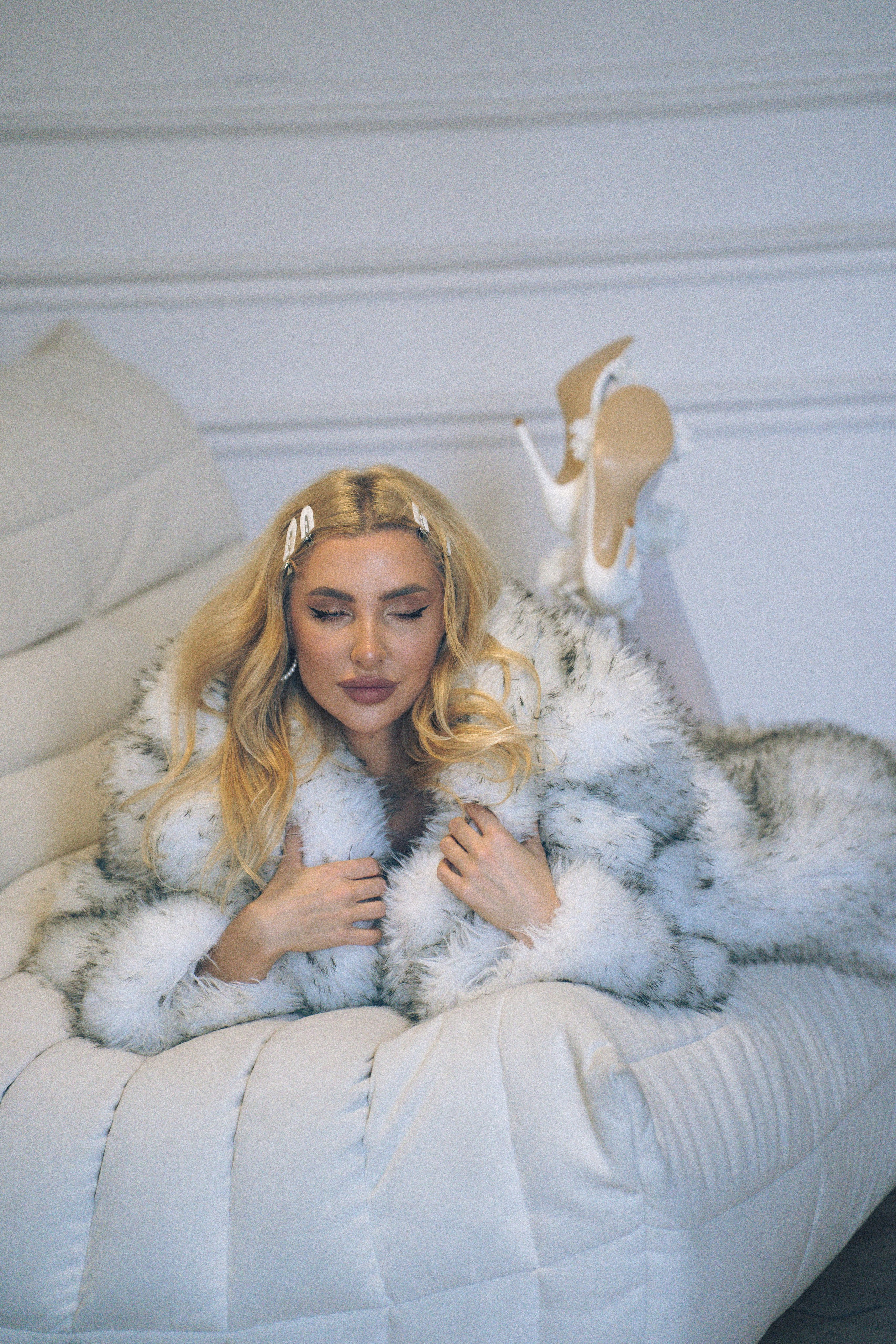 МИНИМАЛИЗМ В СТУДИИ НА ЧЕРНЫШЕВСКОЙ В СТУДИИ С БАЛКОНОМ. Профессиональный фотограф, Санкт-Петербург — Виктория Богомолова