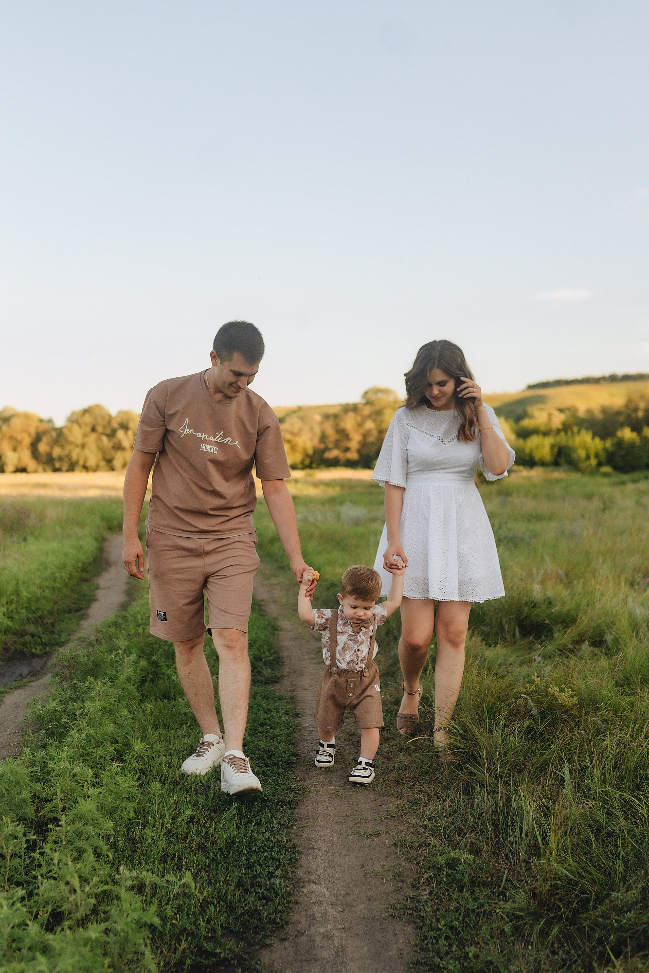 Светлана, Сергей и Женя | Семейная съемка на закате. Фотограф Карина Шмулёва. Воронеж и область