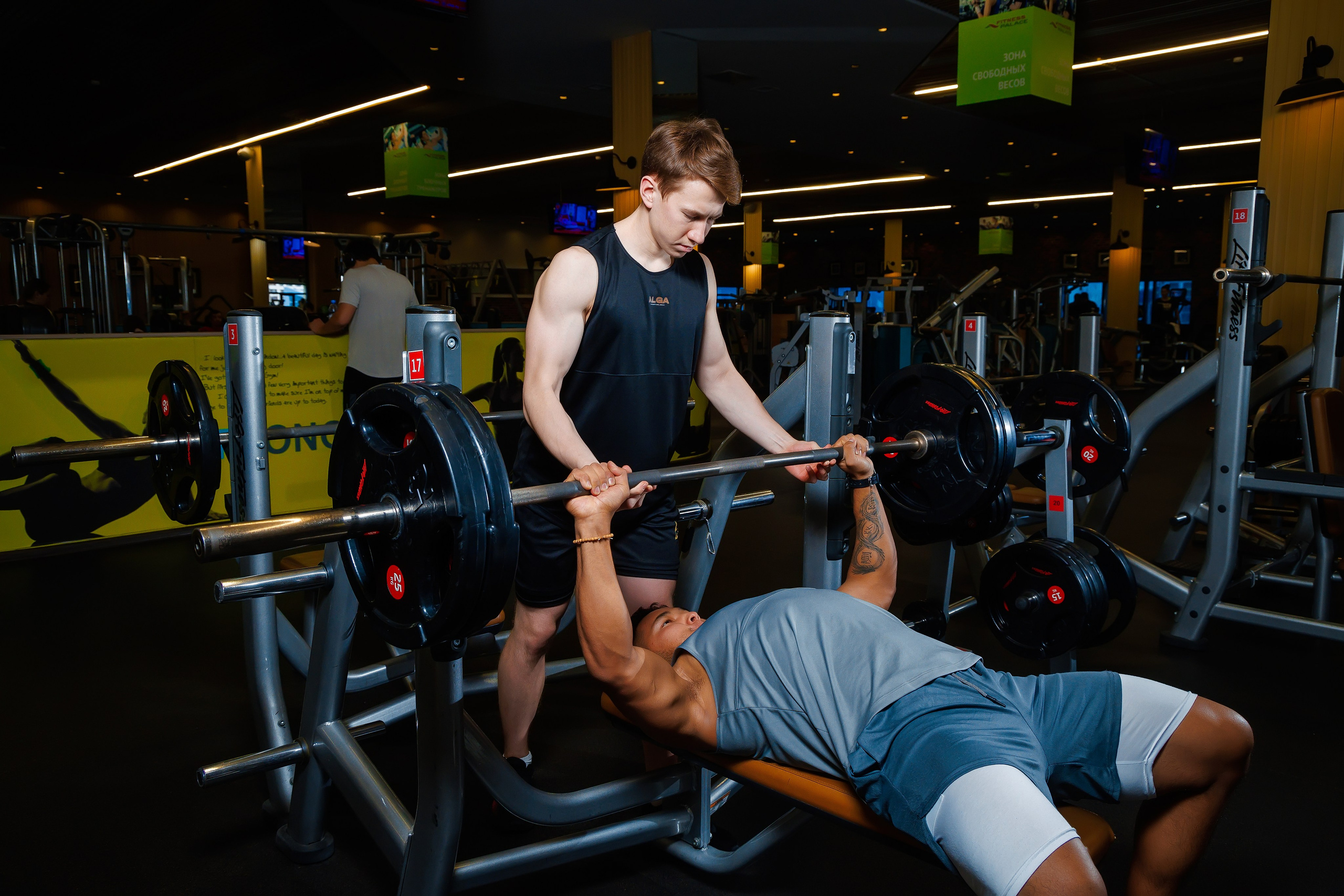 Спорт Зал Fitnespalace. Семейный и Свадебный фотограф в Астане Александр Астапов