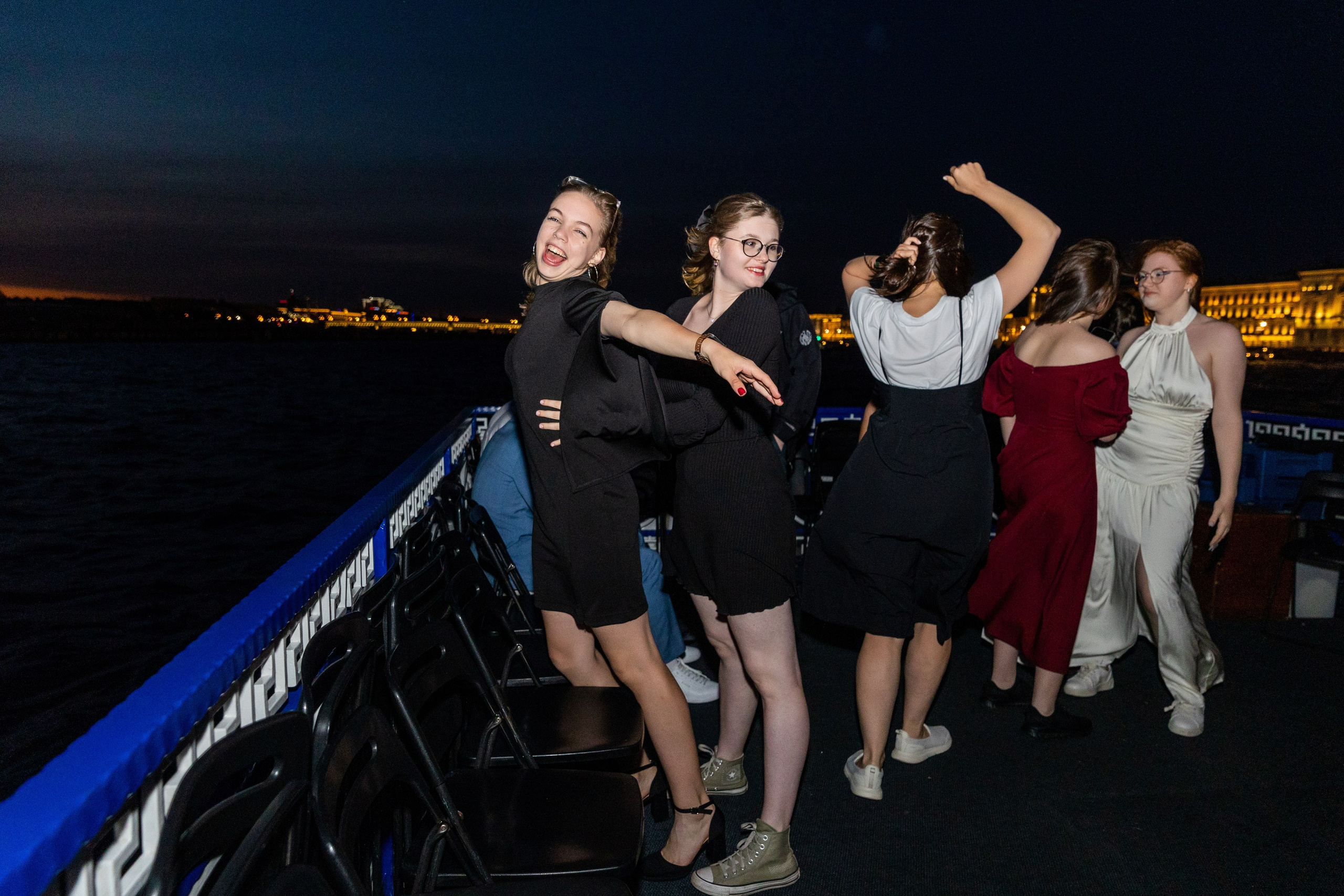 Выпускной на караблике 9 класс. Фотограф в Санкт-Петербурге Закута Ольга