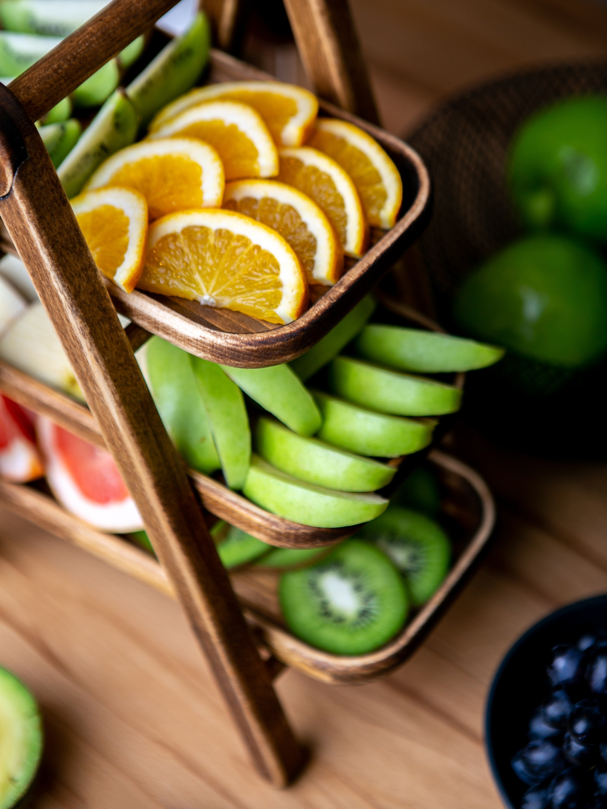 Подносы и этажерки. Контент фотограф, съемка для маркетплейсов, фуд съемка и репортажи в Новосибирске Ралия Галеева