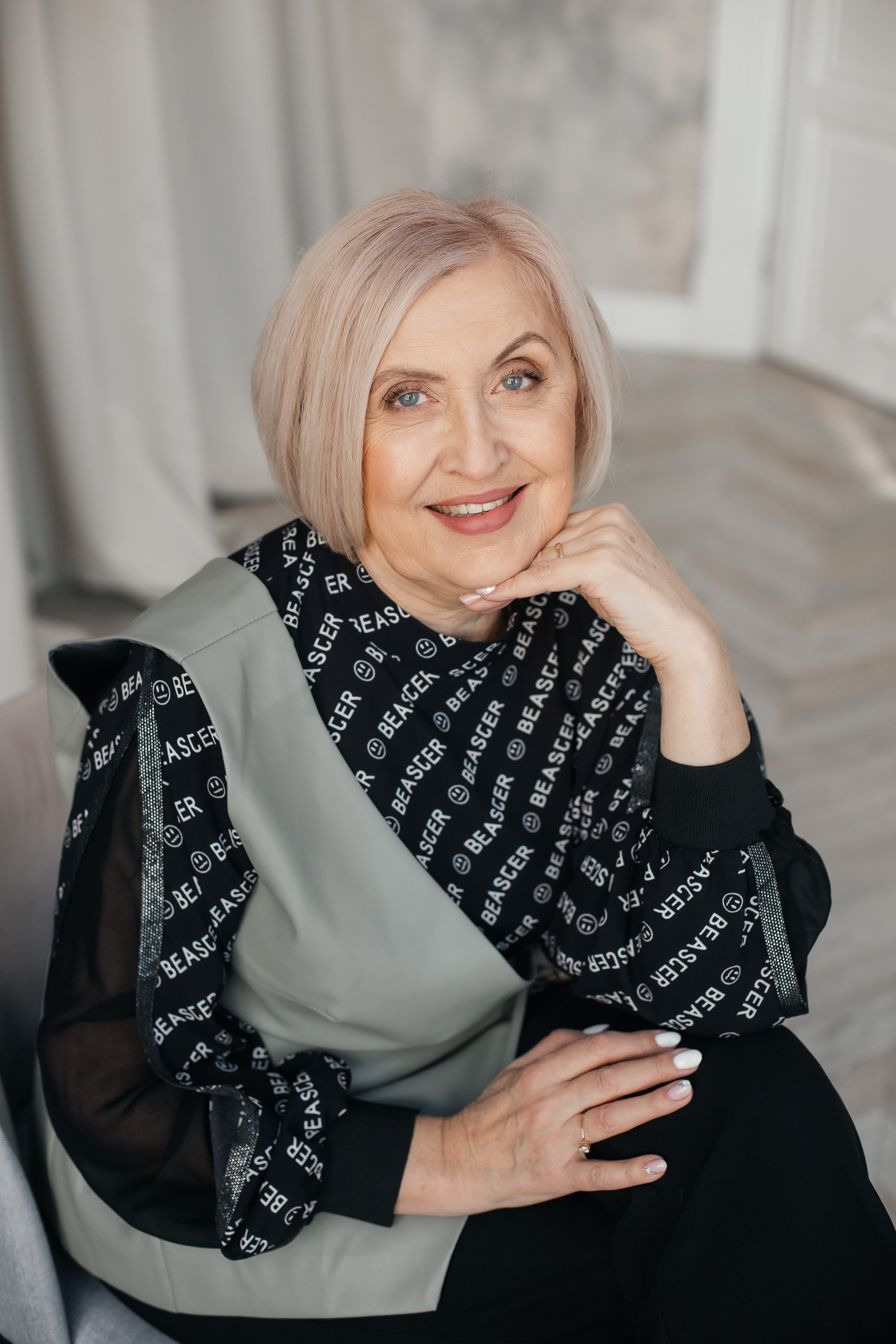 Классический портрет возрастной. Креативный и женский Фотограф Омске Наталья Лебедева