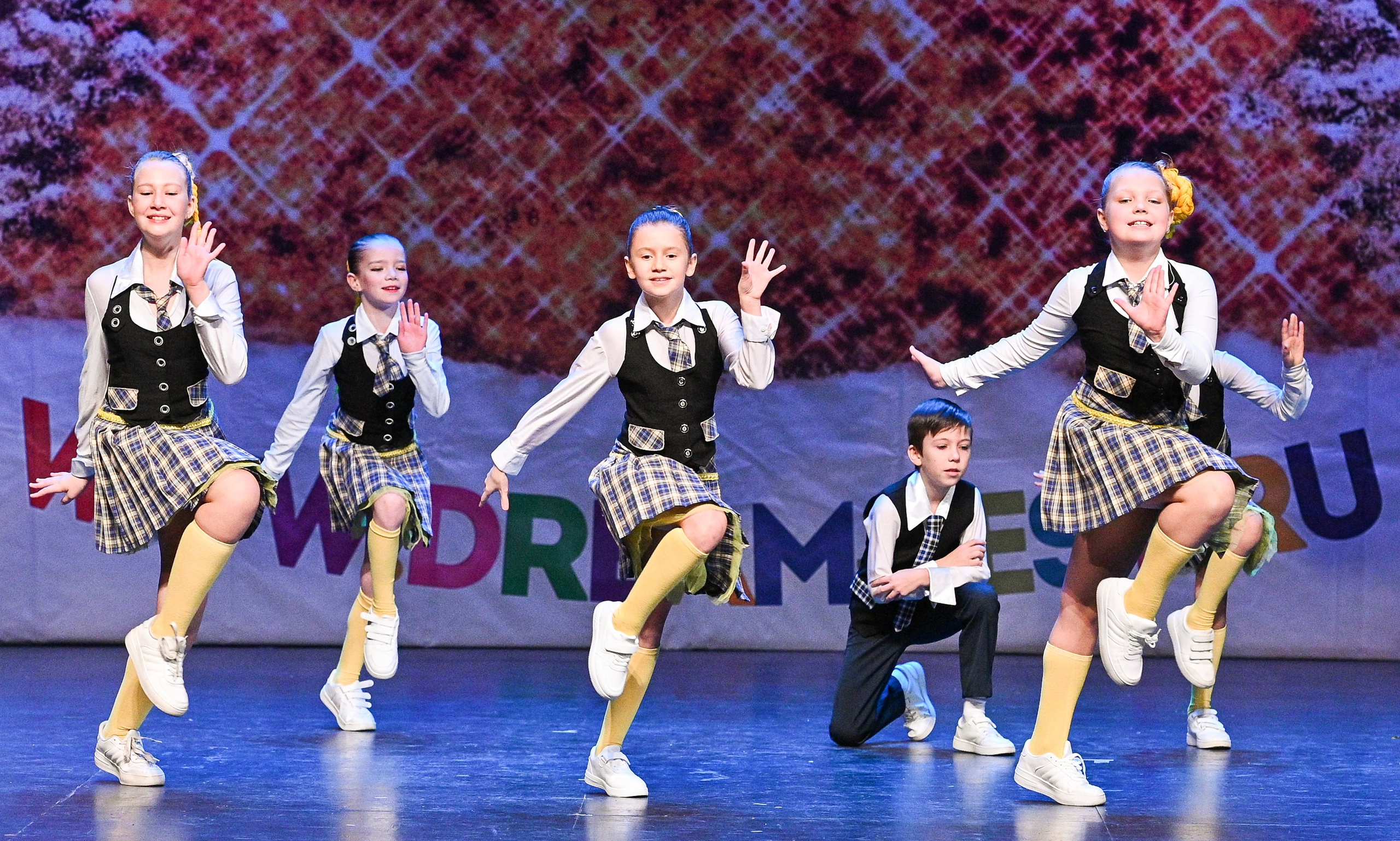 14.11.2024 «Новогодний Звездопад Талантов» Фестивальное движение «Шаг к мечте» г. Москва. Медиастудия Фото Концепт