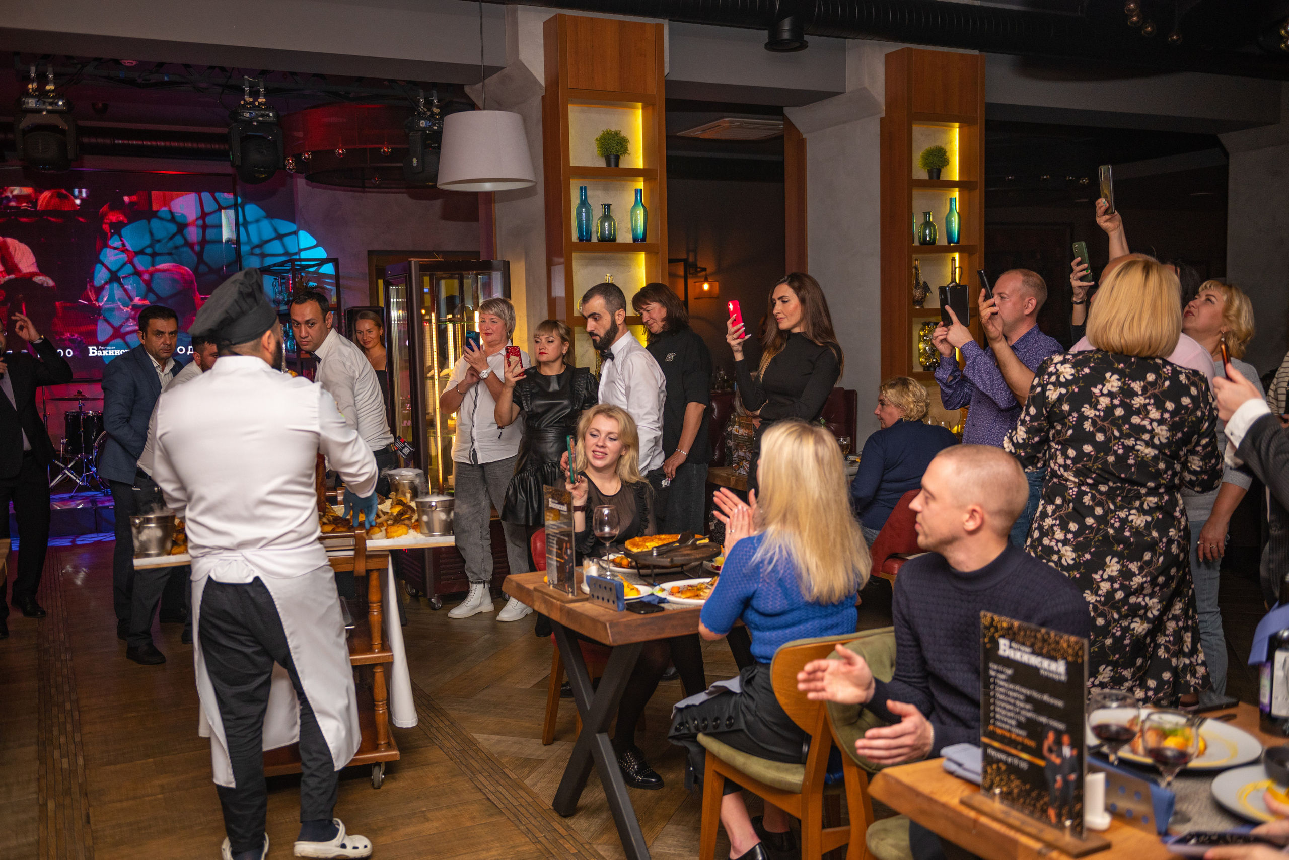 Ресторану Бакинский бульвар № 1 4 года. Свадебный и семейный фотограф в Дзержинске Екатерина Шулакова