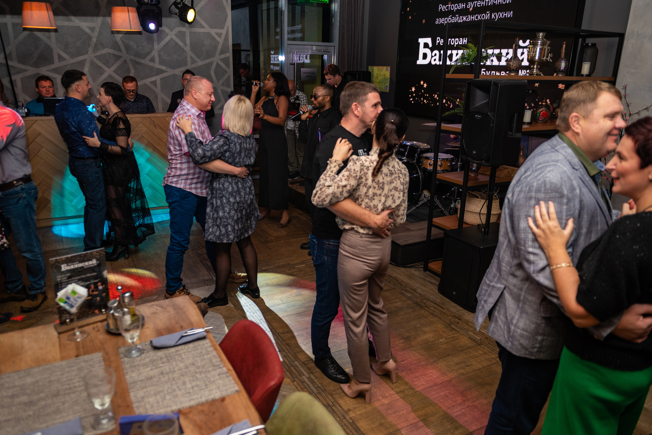 Ресторану Бакинский бульвар № 1 4 года. Свадебный и семейный фотограф в Дзержинске Екатерина Шулакова