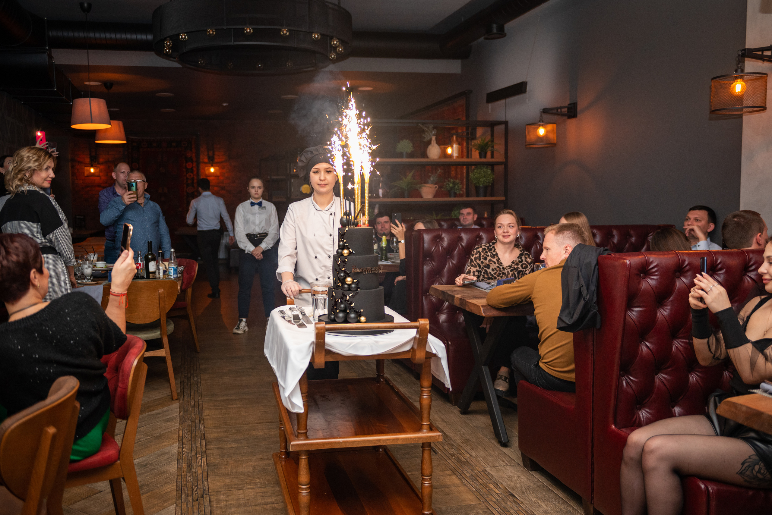 Ресторану Бакинский бульвар № 1 4 года. Свадебный и семейный фотограф в Дзержинске Екатерина Шулакова