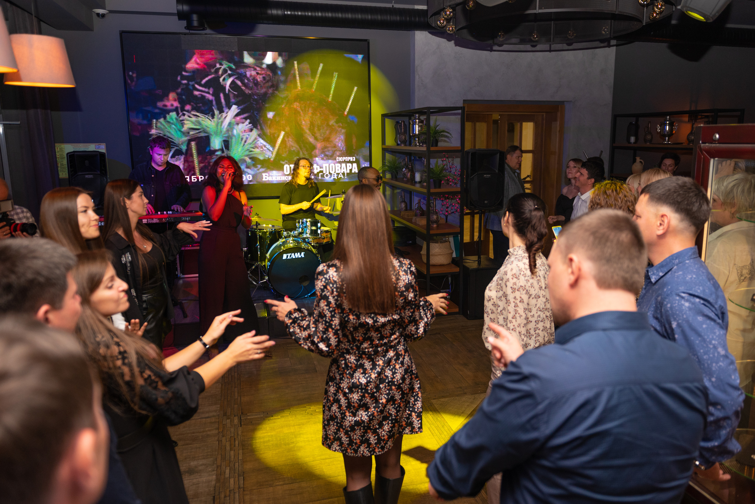 Ресторану Бакинский бульвар № 1 4 года. Свадебный и семейный фотограф в Дзержинске Екатерина Шулакова