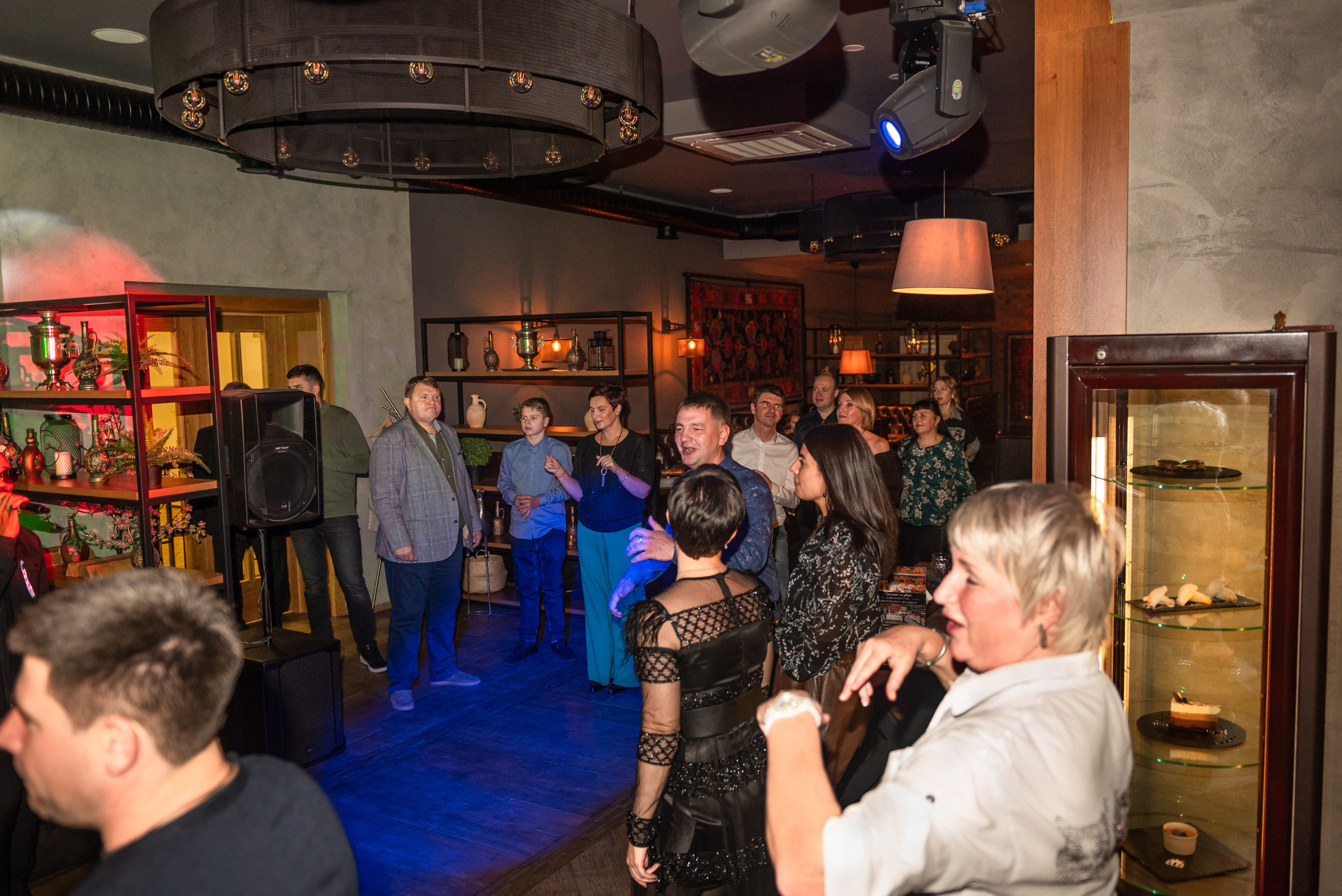 Ресторану Бакинский бульвар № 1 4 года. Свадебный и семейный фотограф в Дзержинске Екатерина Шулакова