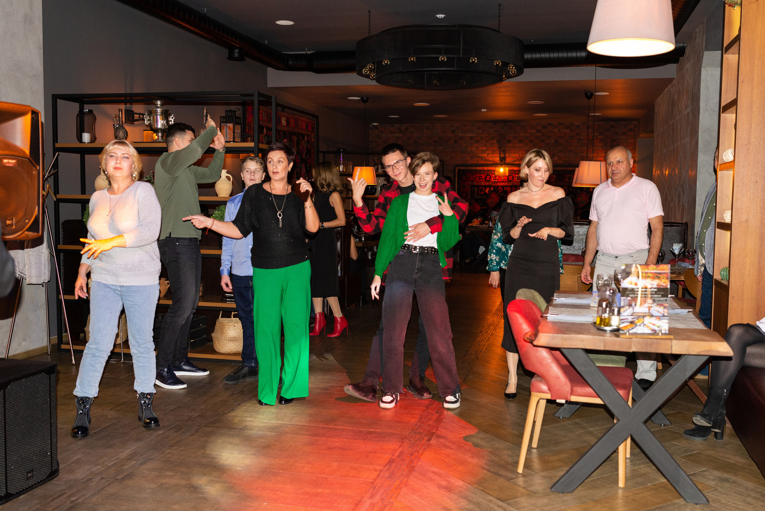 Ресторану Бакинский бульвар № 1 4 года. Свадебный и семейный фотограф в Дзержинске Екатерина Шулакова