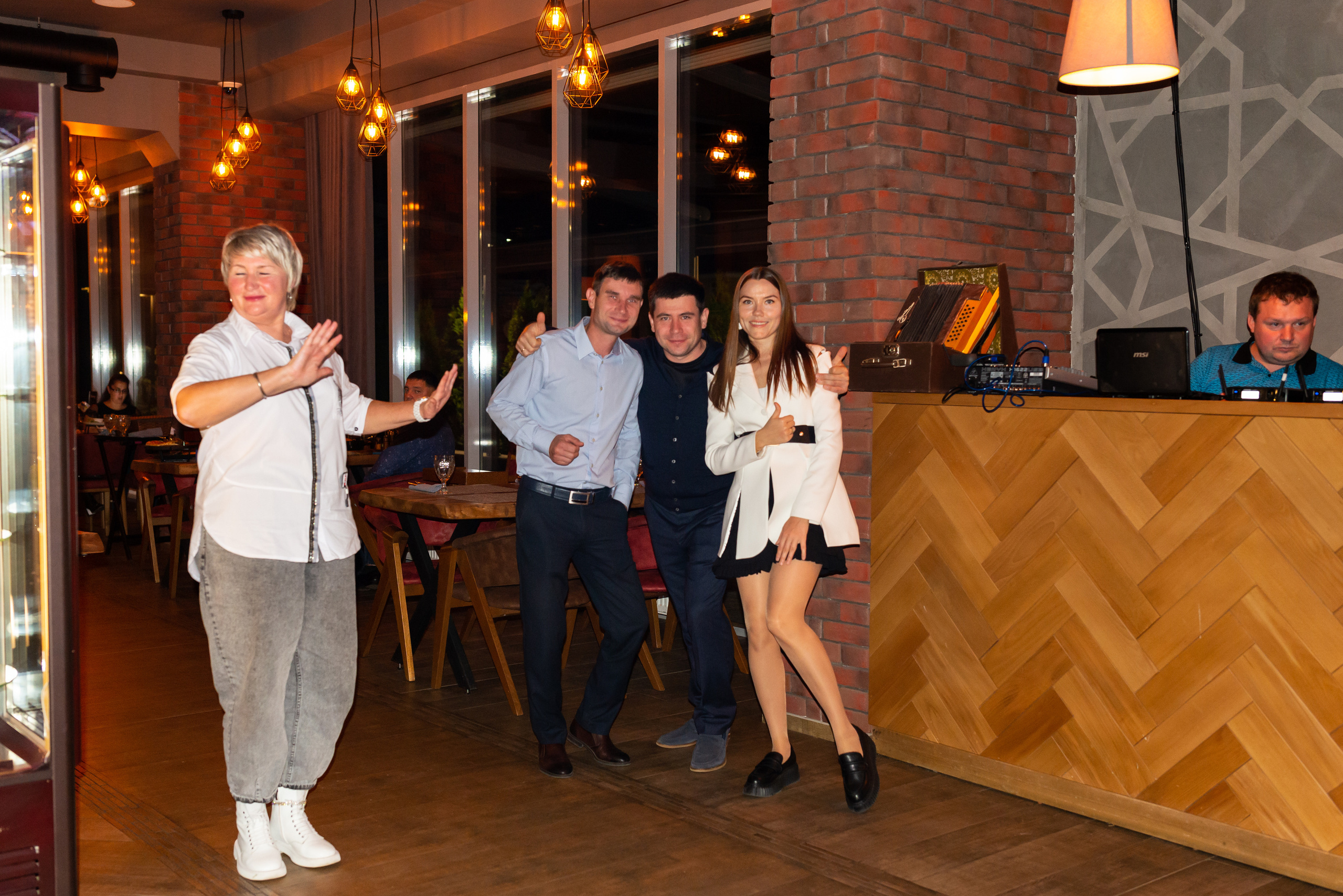 Ресторану Бакинский бульвар № 1 4 года. Свадебный и семейный фотограф в Дзержинске Екатерина Шулакова