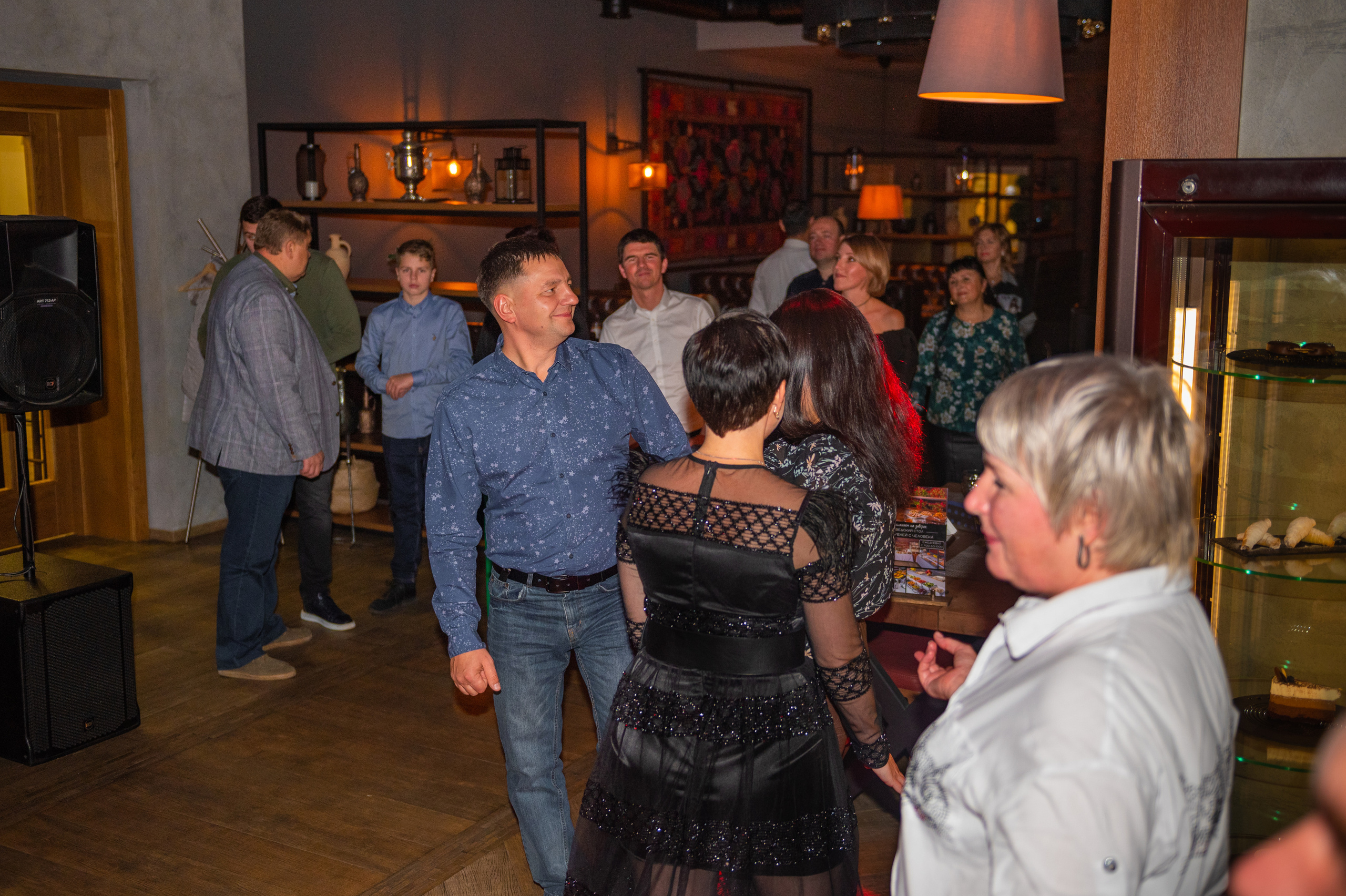 Ресторану Бакинский бульвар № 1 4 года. Свадебный и семейный фотограф в Дзержинске Екатерина Шулакова