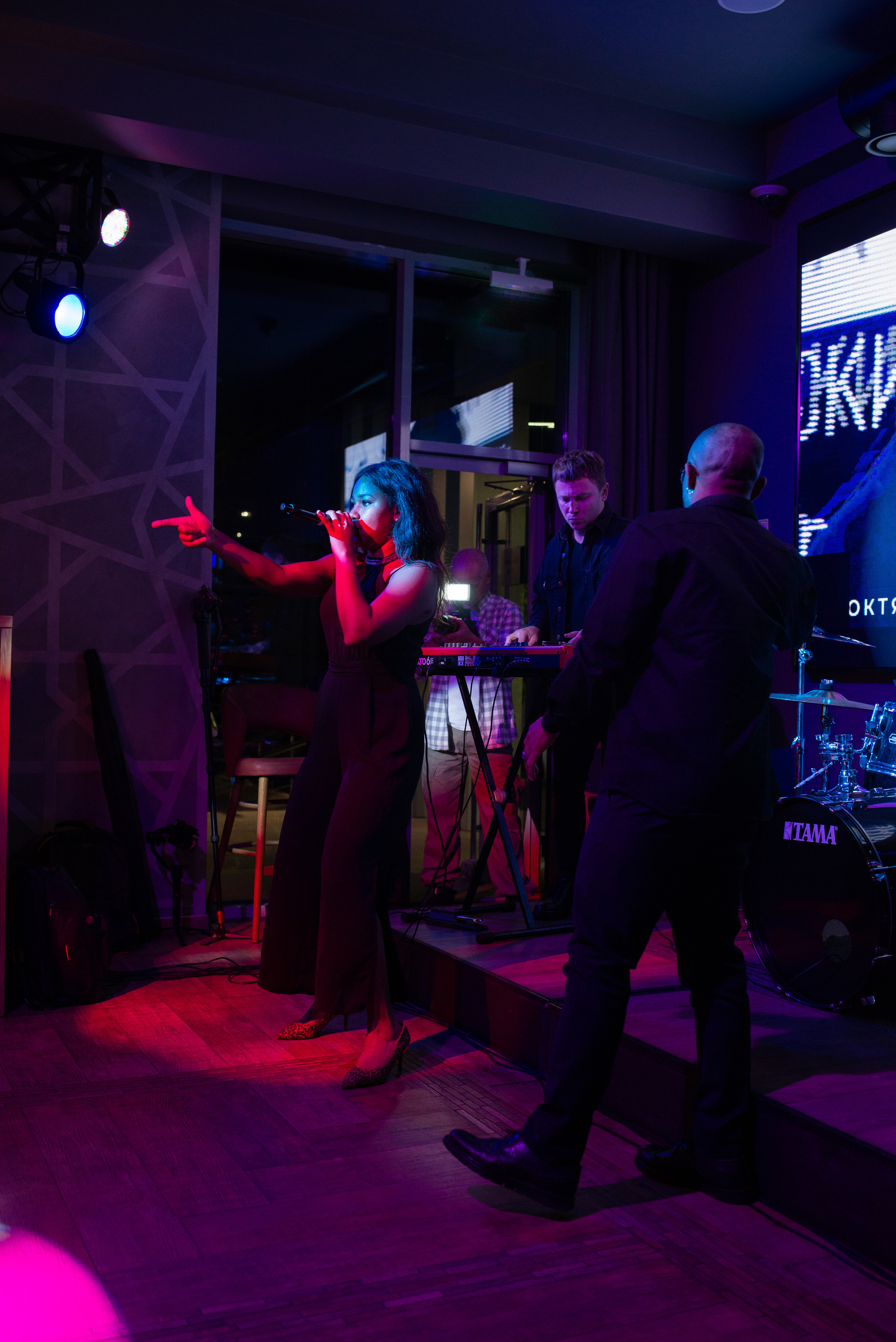 Ресторану Бакинский бульвар № 1 4 года. Свадебный и семейный фотограф в Дзержинске Екатерина Шулакова