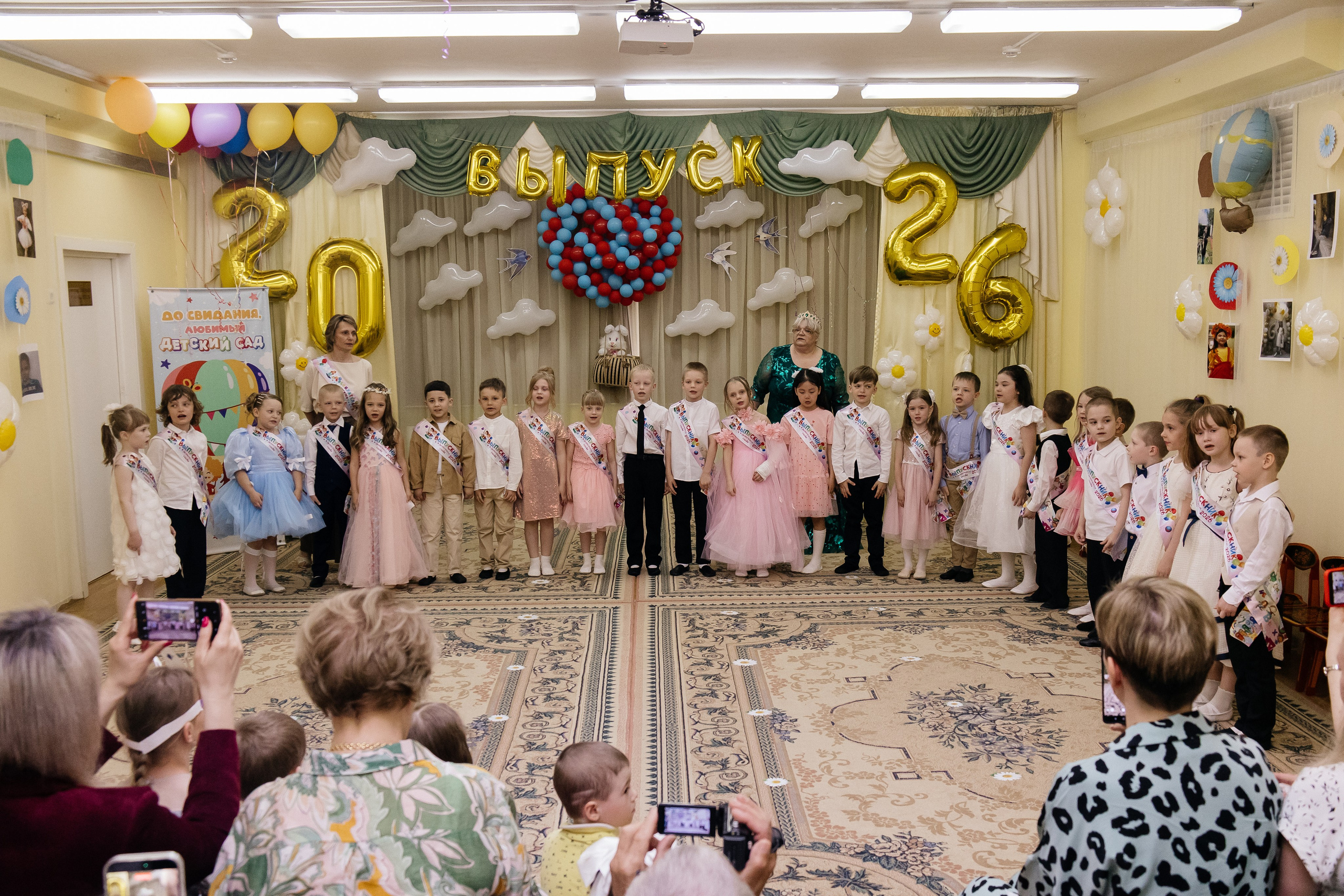 Выпускные. Индивидуальный, парный и семейный фотограф Алиса Полунина