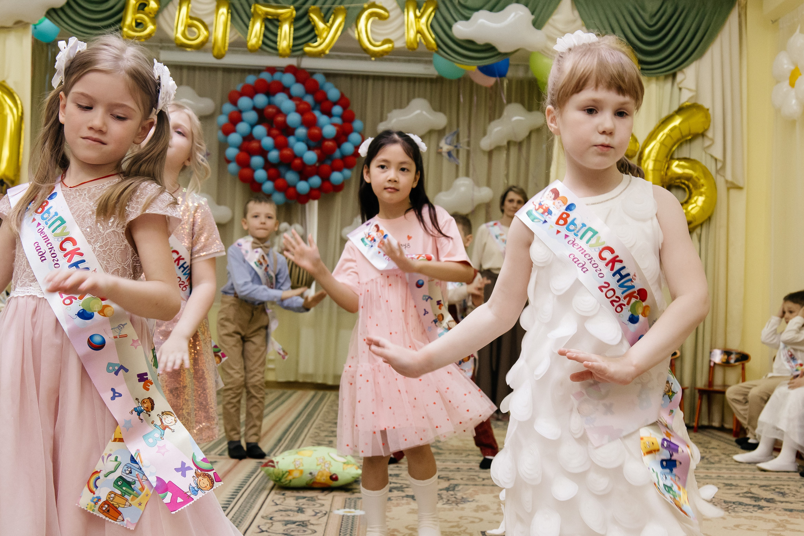 Выпускные. Индивидуальный, парный и семейный фотограф Алиса Полунина