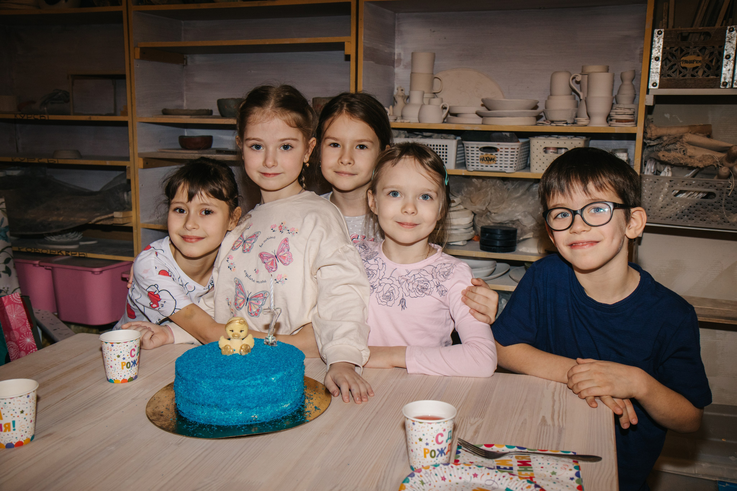 Детский день рождения в гончарной мастерской. Индивидуальный, парный и семейный фотограф Алиса Полунина