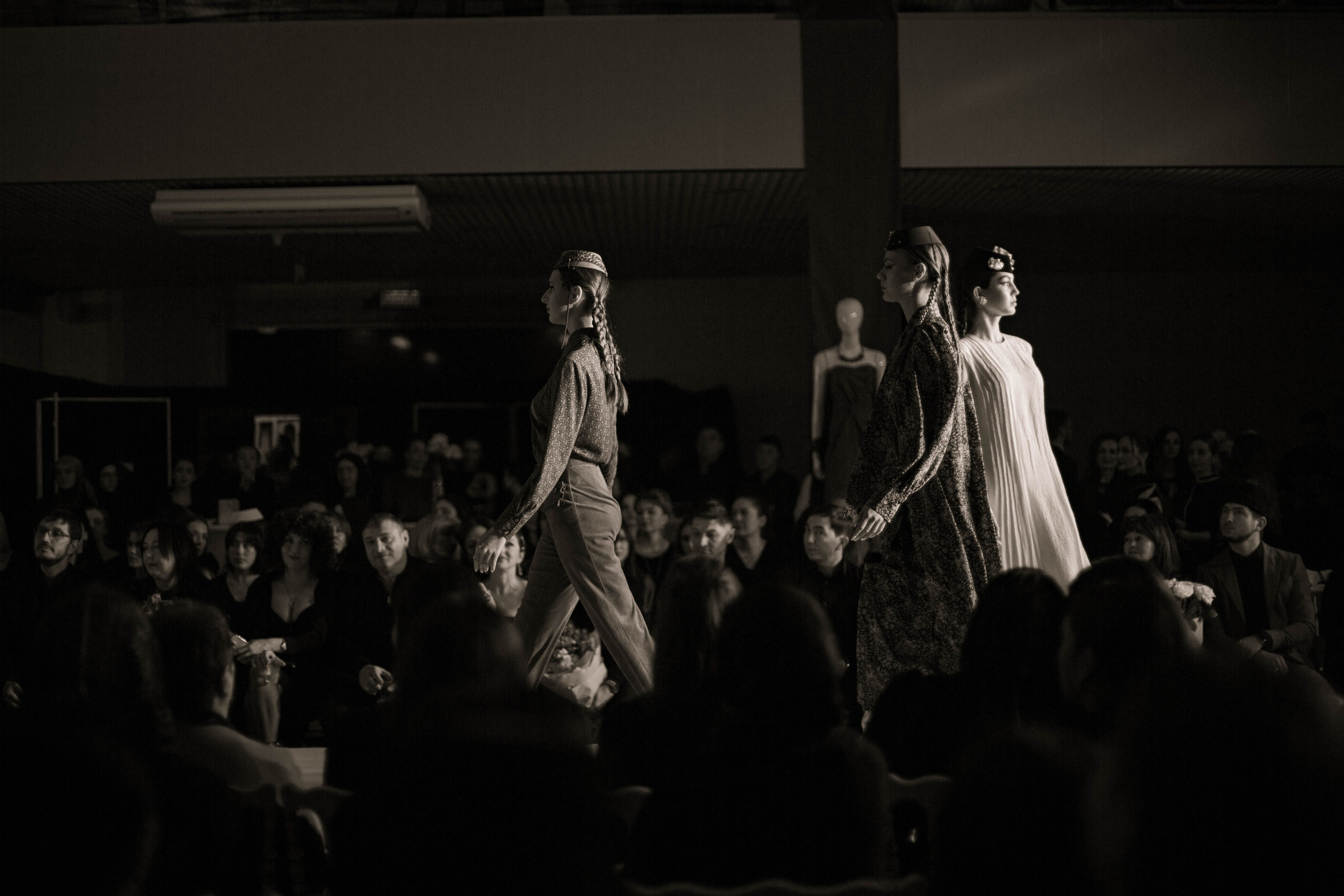 Crimean Tatar fashion show «Urba fashion day». Beye Shevkiyeva Photography