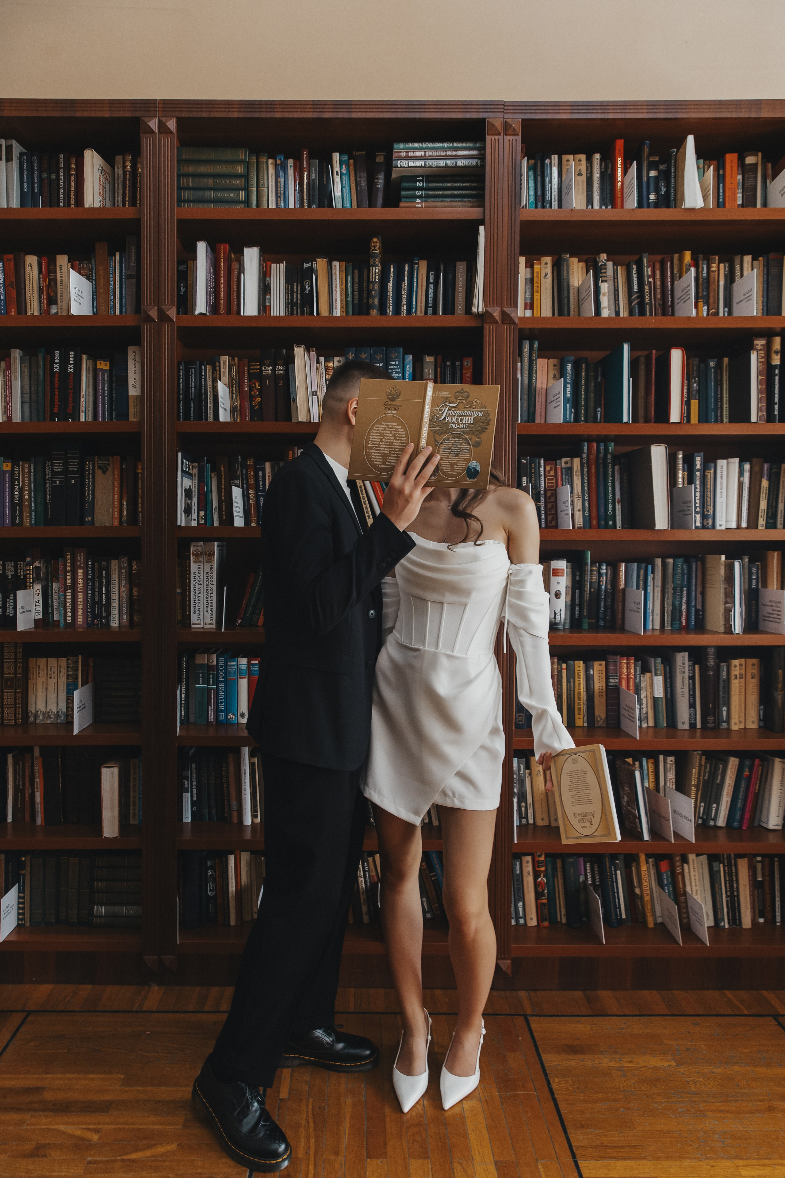 Свадебная фотосессия в Библиотеке-читальне им. А. С. Пушкина. Фотограф и видеограф Анна Домашенко