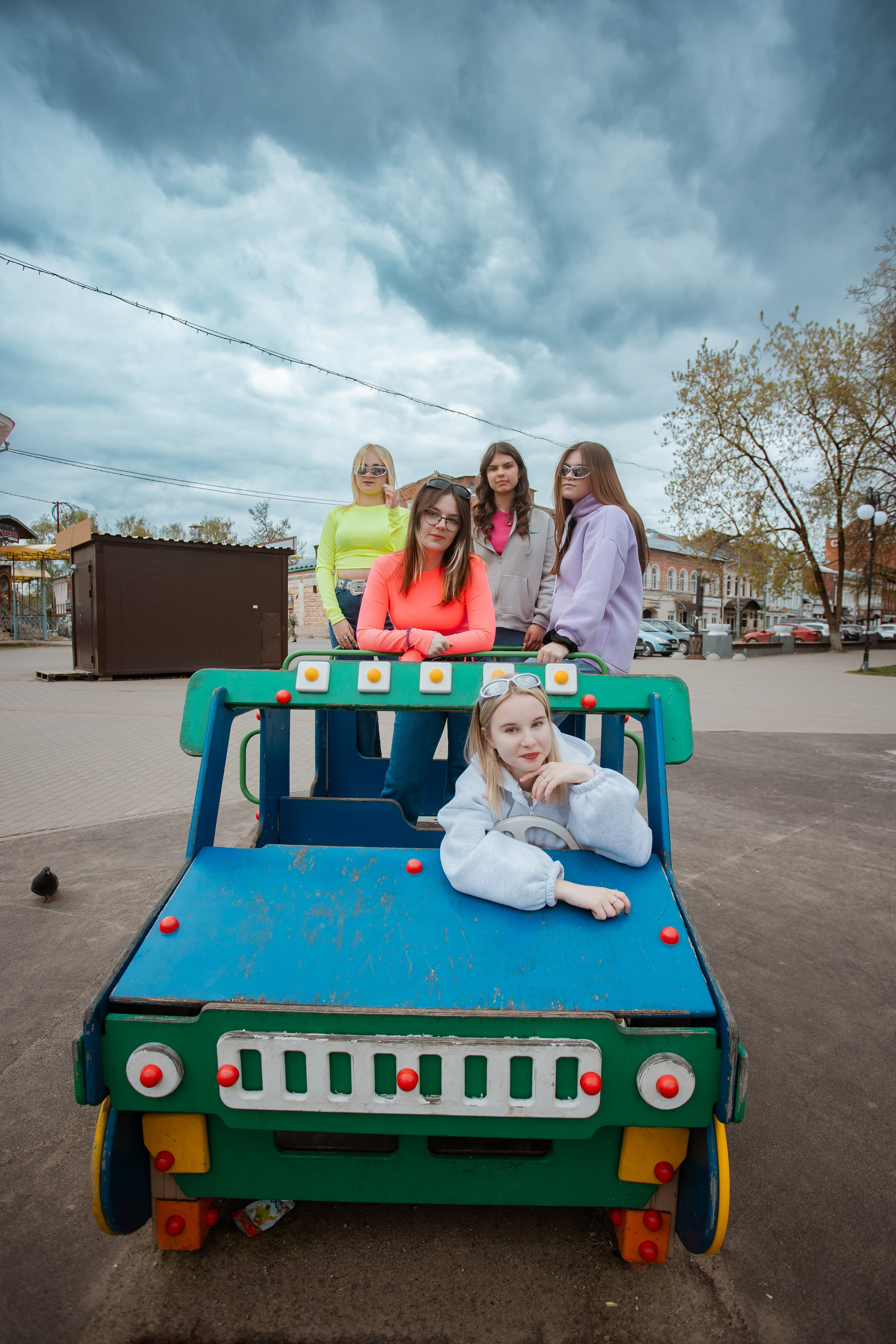 Зеленогорская СОШ, 9 класс. Студия выпускных альбомов Остров