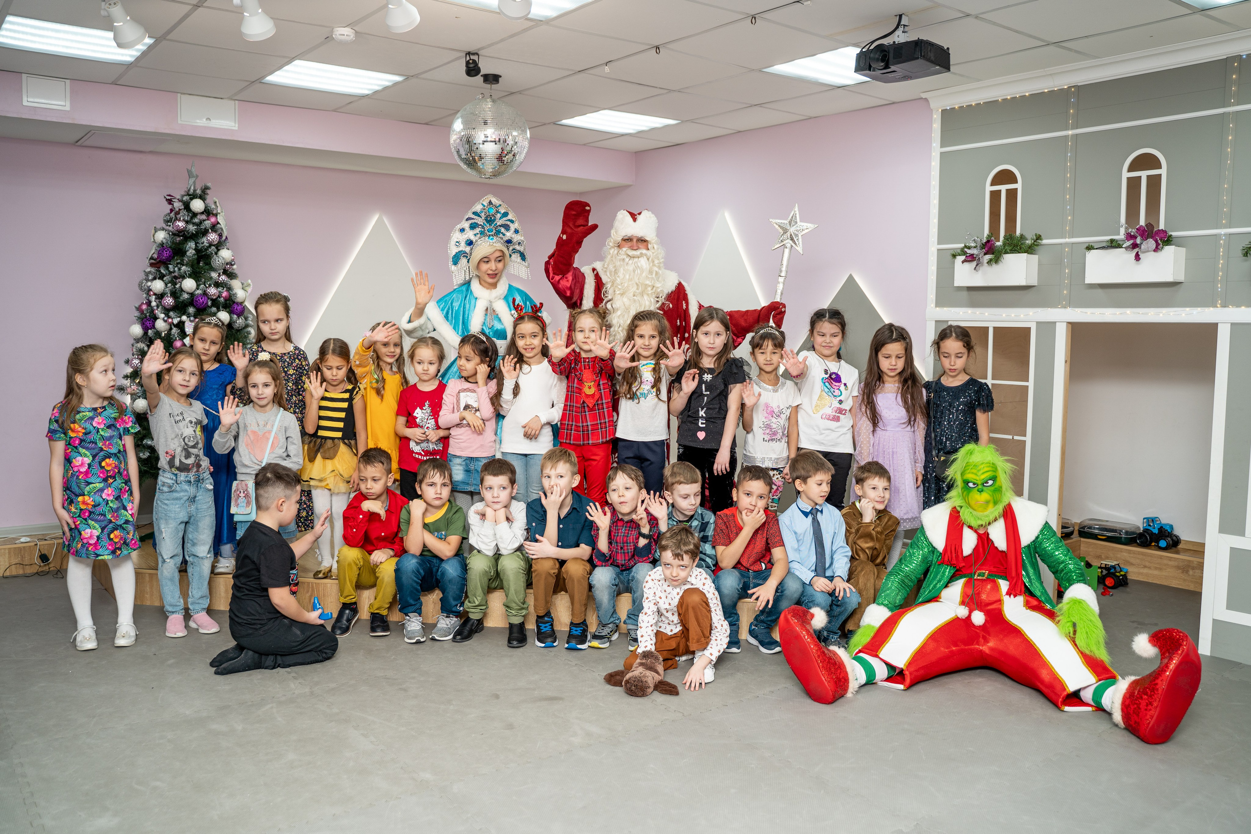 1 гимназия Новогодний утренник. Свадебный и репортажный фотограф в Уфе| Осетрова Ольга