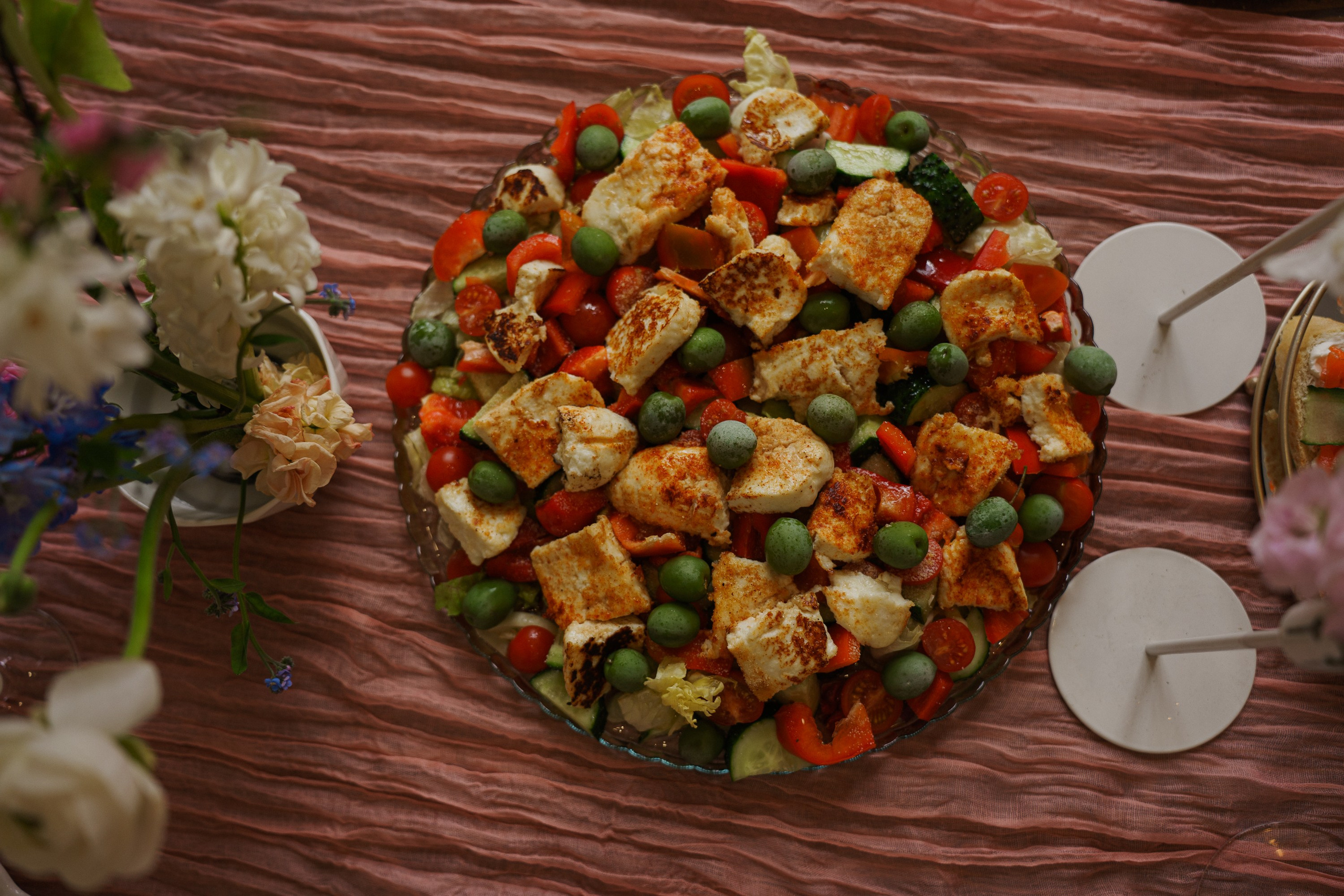 ВЕСЕННИЙ БРАНЧ. Женский портрет