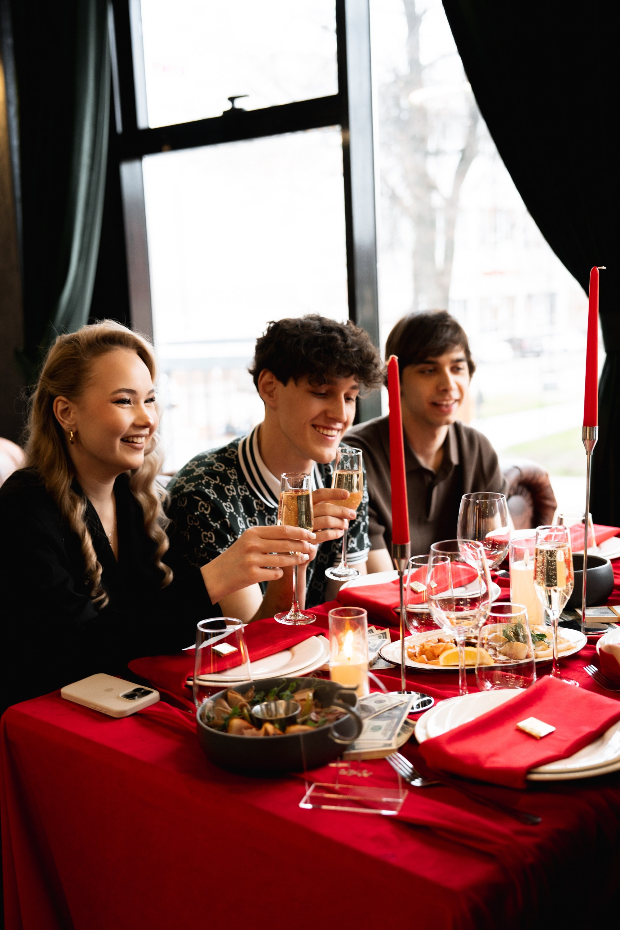 18 ЛЕТ. Женский портрет