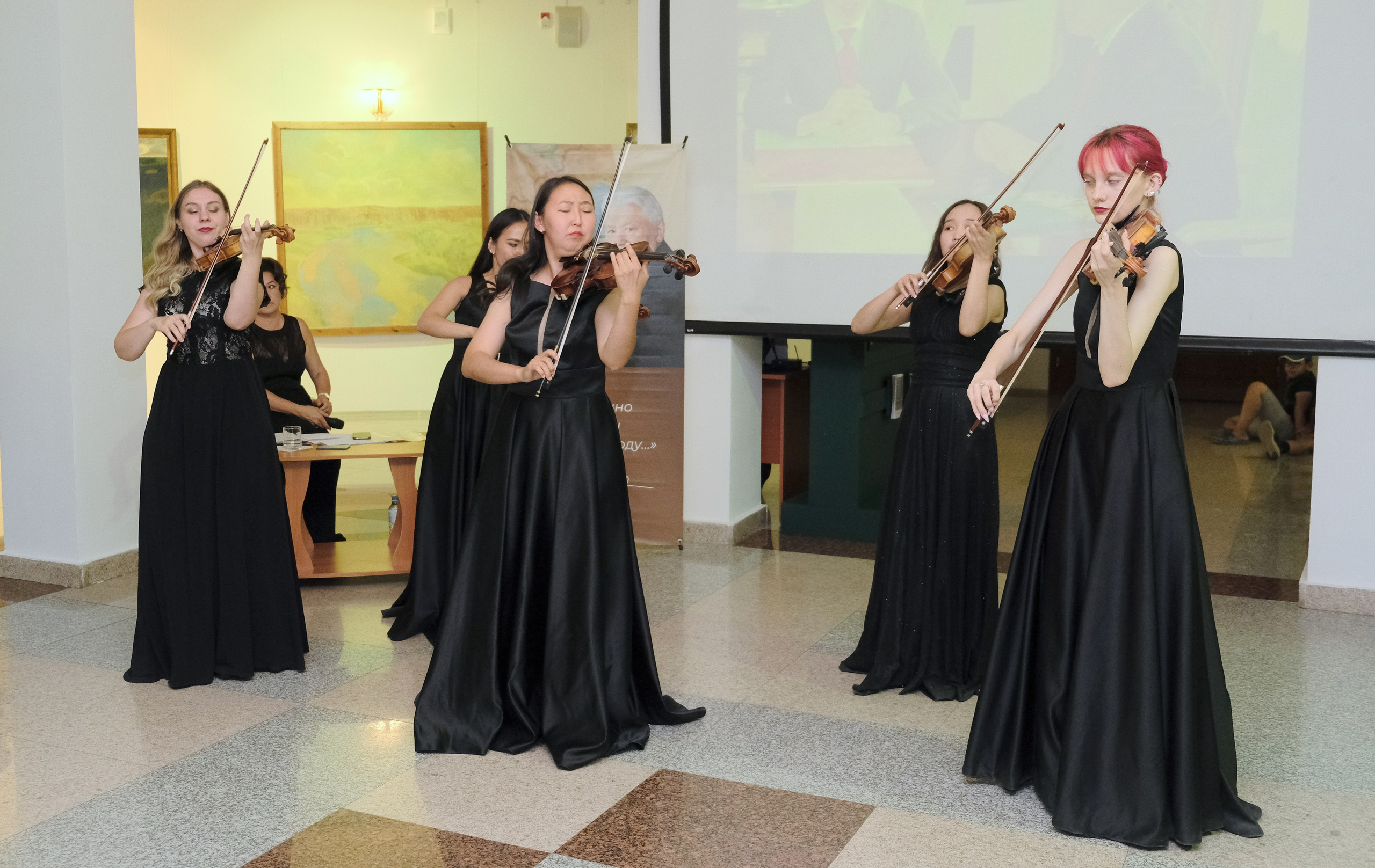 Концерт памяти «Махтал». Репортажная фотография о культуре в Якутии