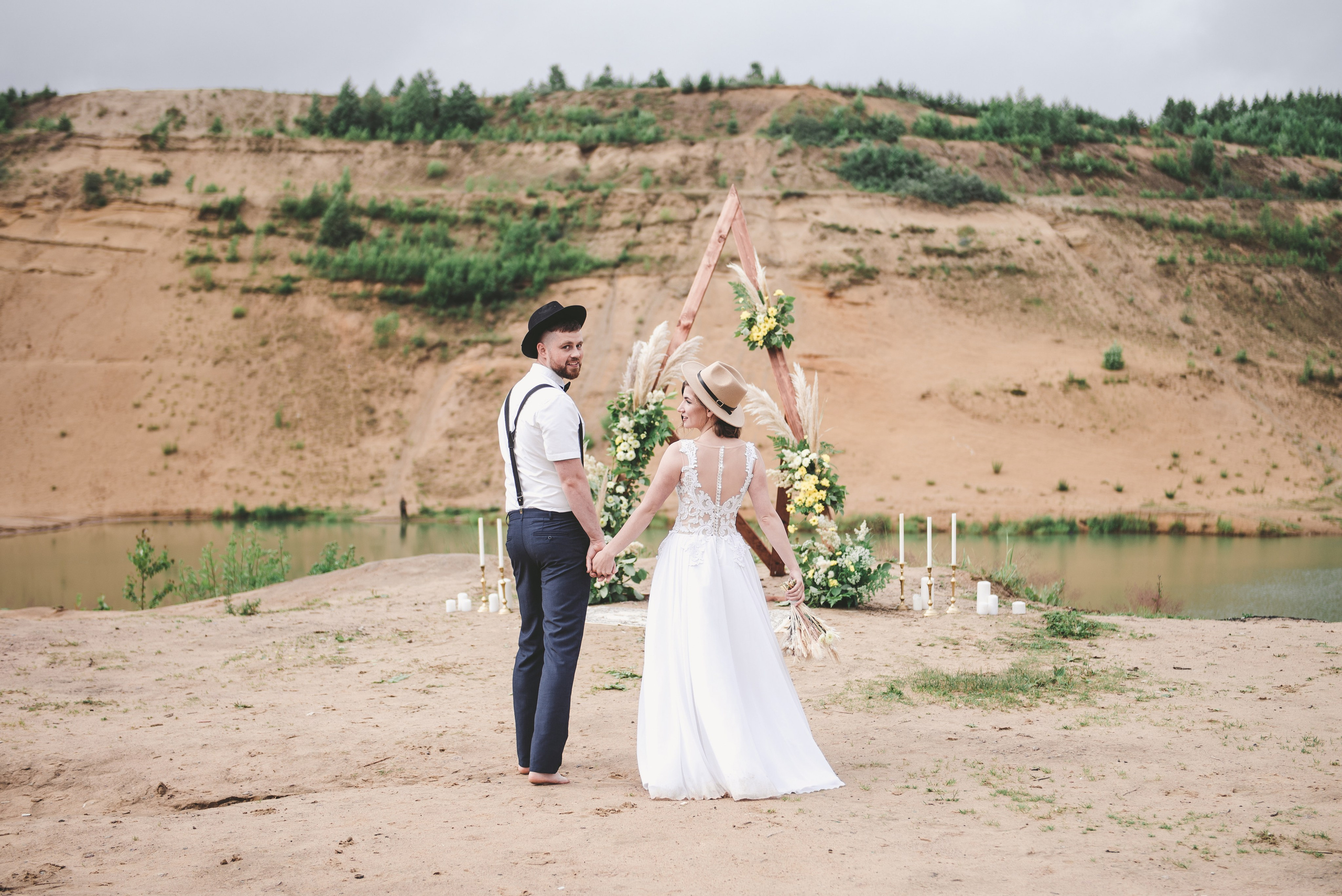 Выездная регистрация на песчаном карьере. Свадебный и семейный фотограф София Невская