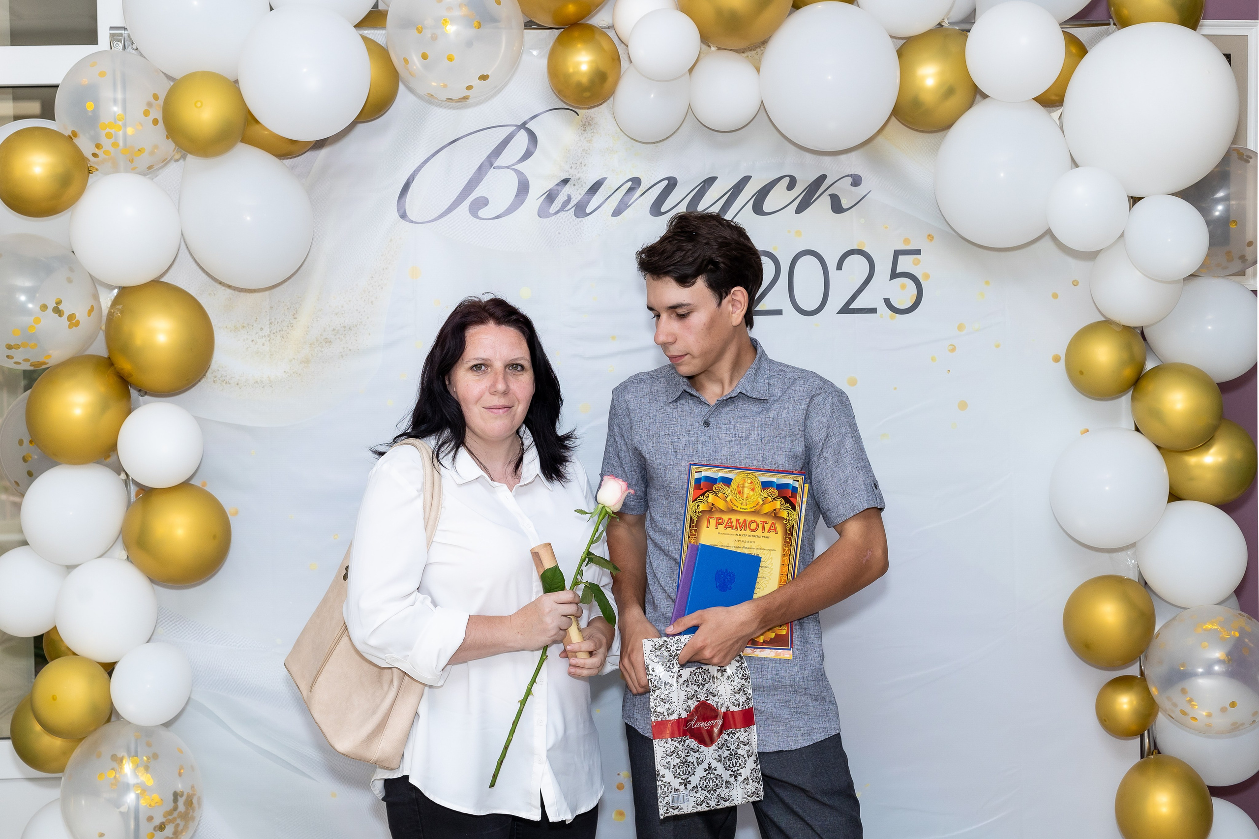 Вручение аттестата 2025. Выпускные альбомы Майкоп, Краснодар Елена Золотарева