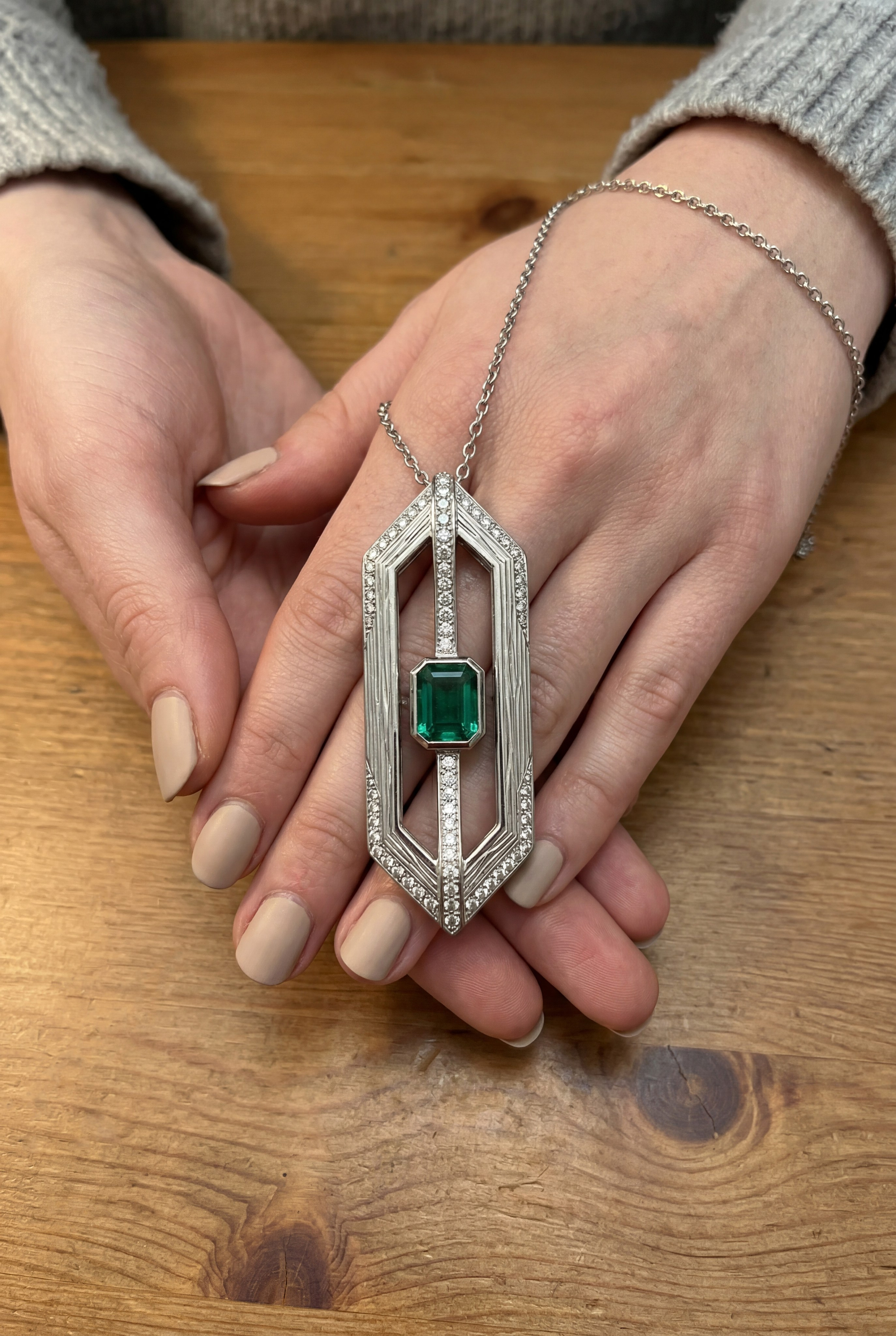 Премиальные фото и видео ювелирных украшений | Студия визуального производства полного цикла АЛЕКСУС — без классической съёмки | от 48 часов. Фотограф брендов и бизнеса в Москве Алексей Сентюрин