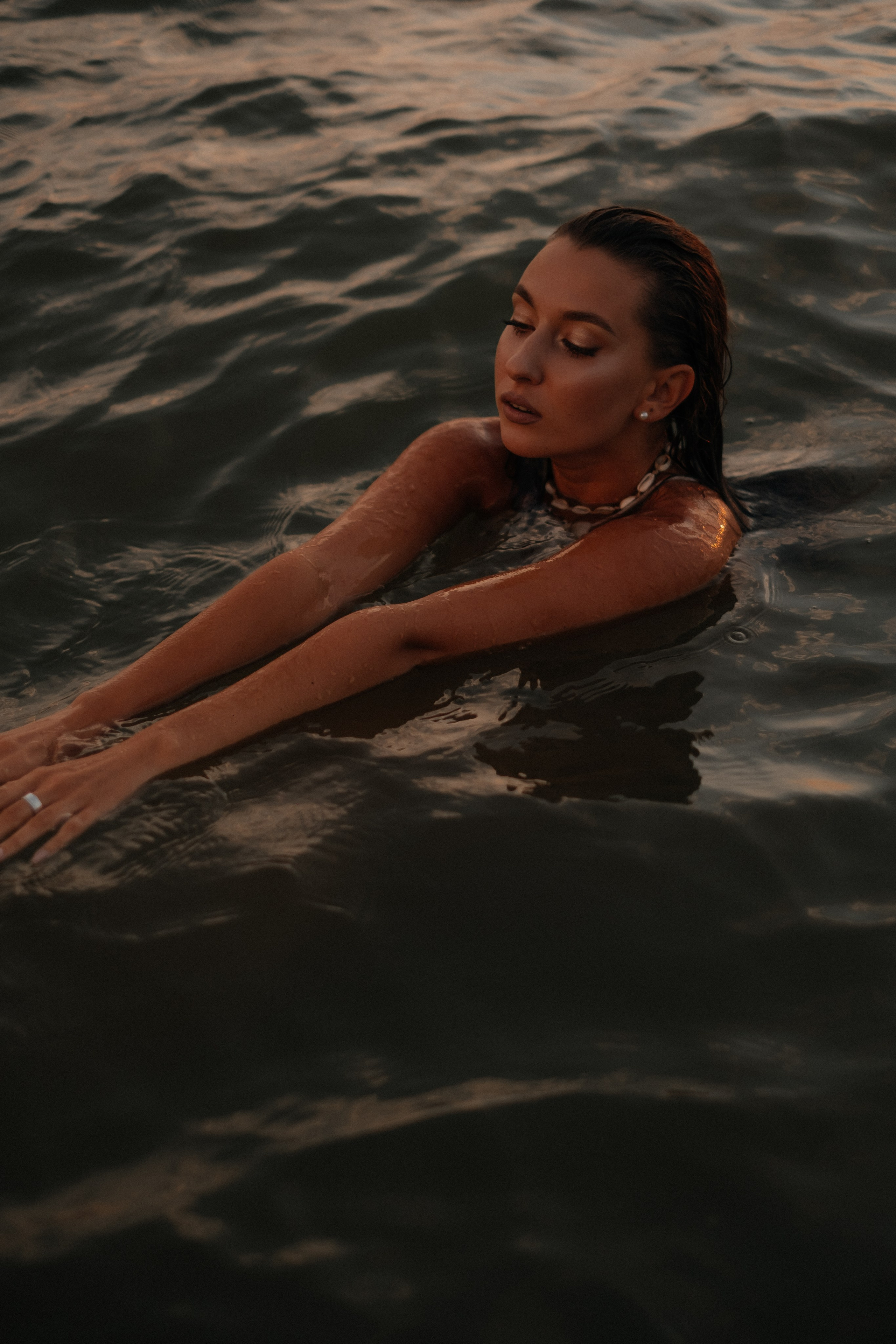 Рита на берегу. Фотограф в Новосибирске Диана Ильиных