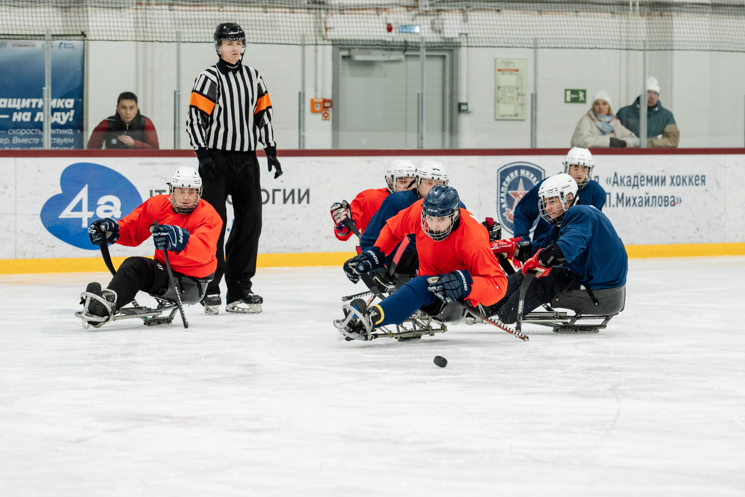 Игра в следж хоккей приуроченная 23.02.26 в арене Сталкер