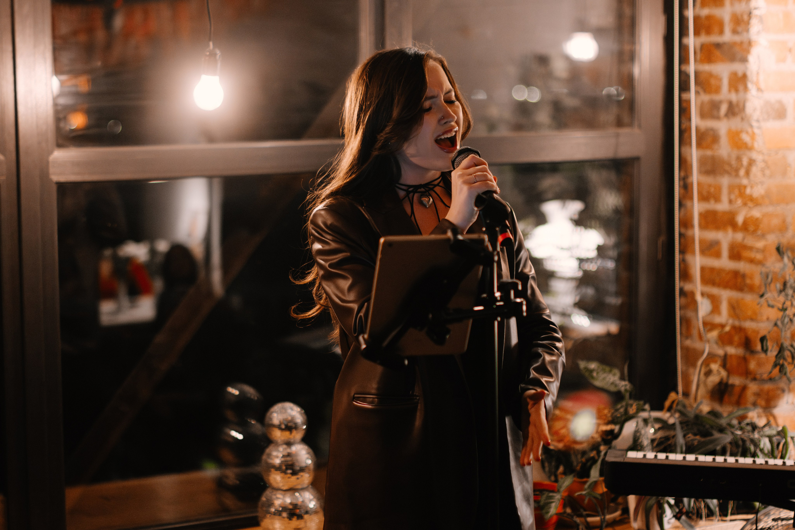 Квартирник MUZOTEKA: «Осенний ДеПесняк». Фотограф в Челябинске Любовь Денисенко