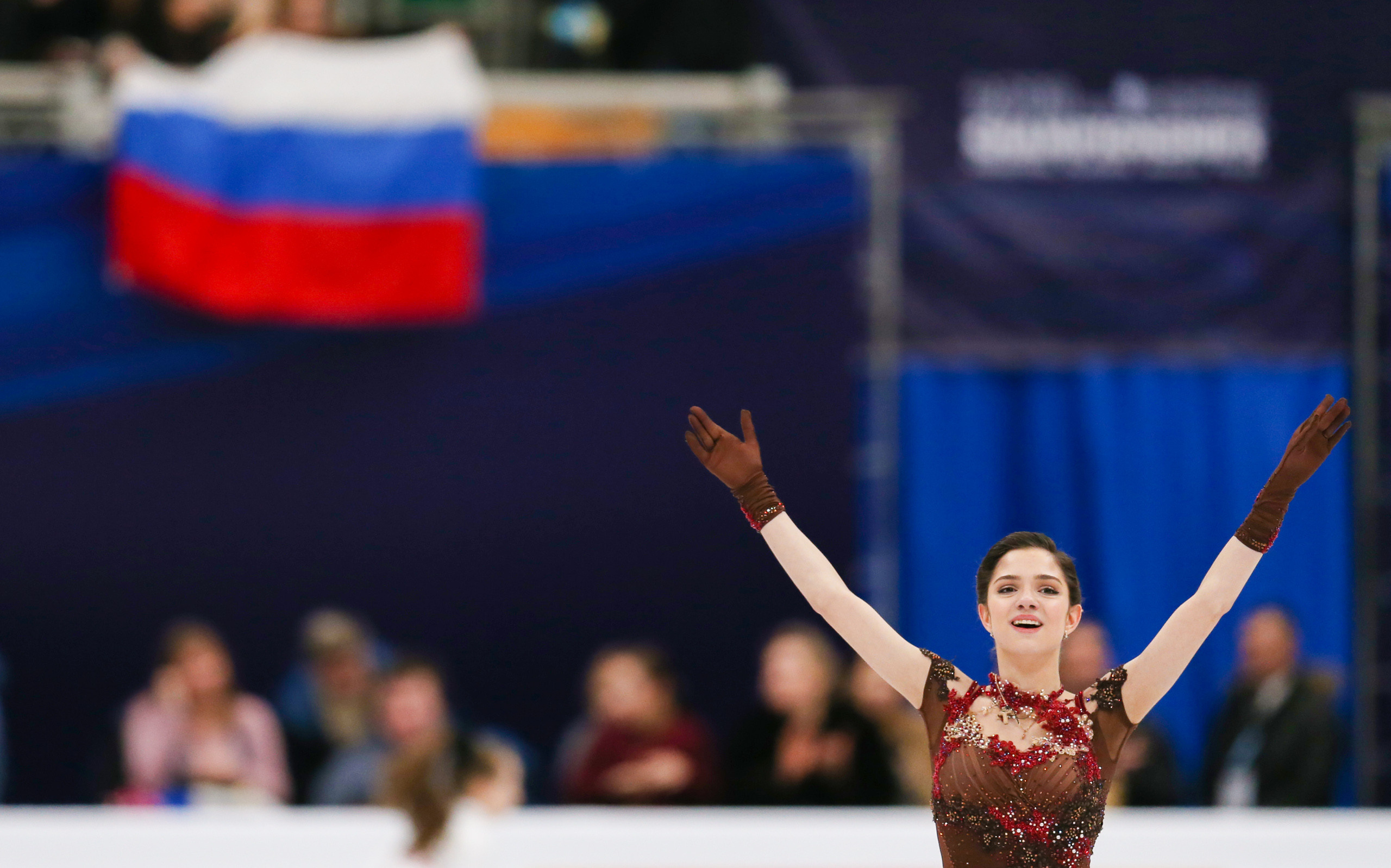 Чемпионат Европы по фигурному катанию — Загитова и Медведева — фото. Фотограф художественная гимнастика, фигурное катание, Москва и область