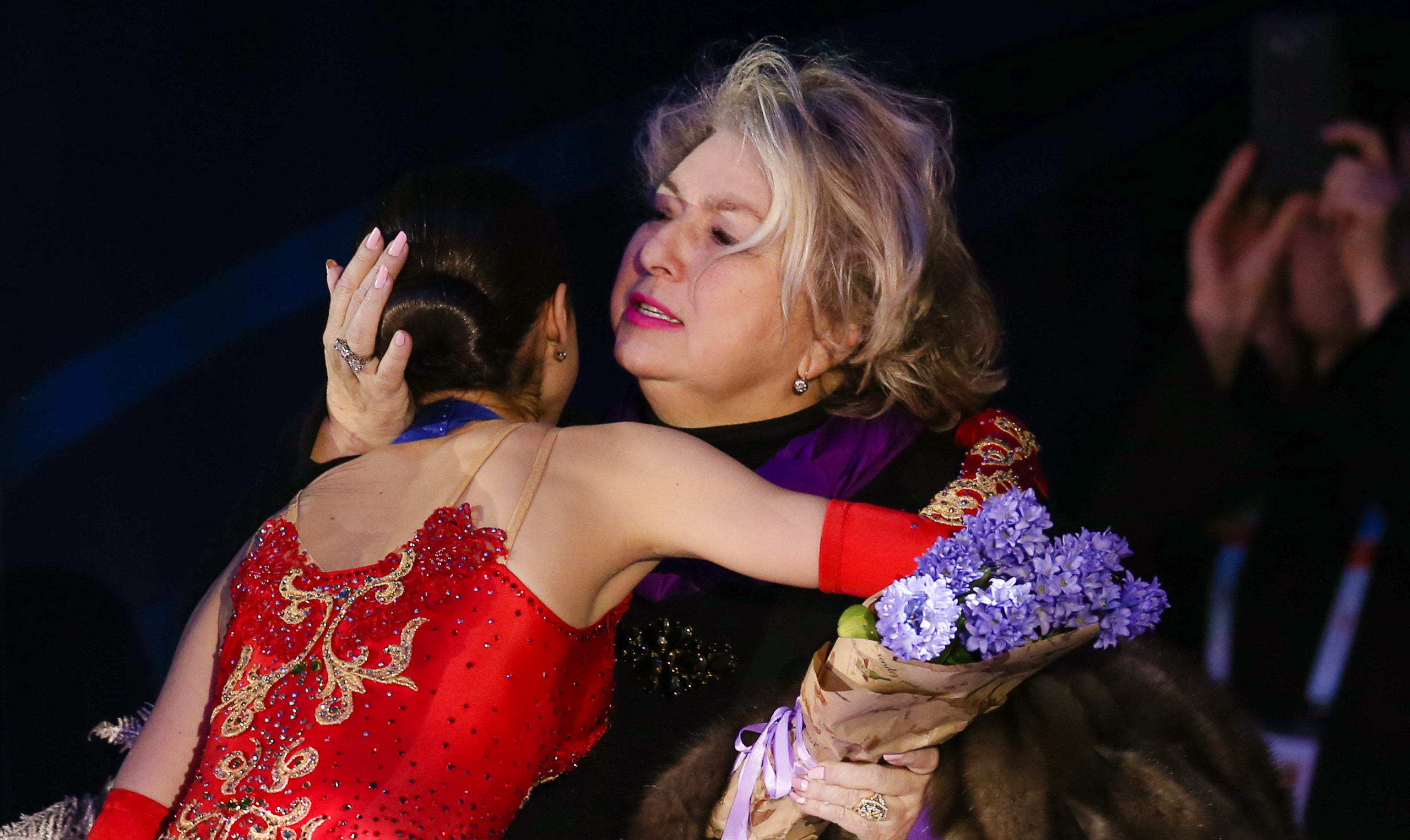 Чемпионат Европы по фигурному катанию — Загитова и Медведева — фото. Фотограф художественная гимнастика, фигурное катание, Москва и область