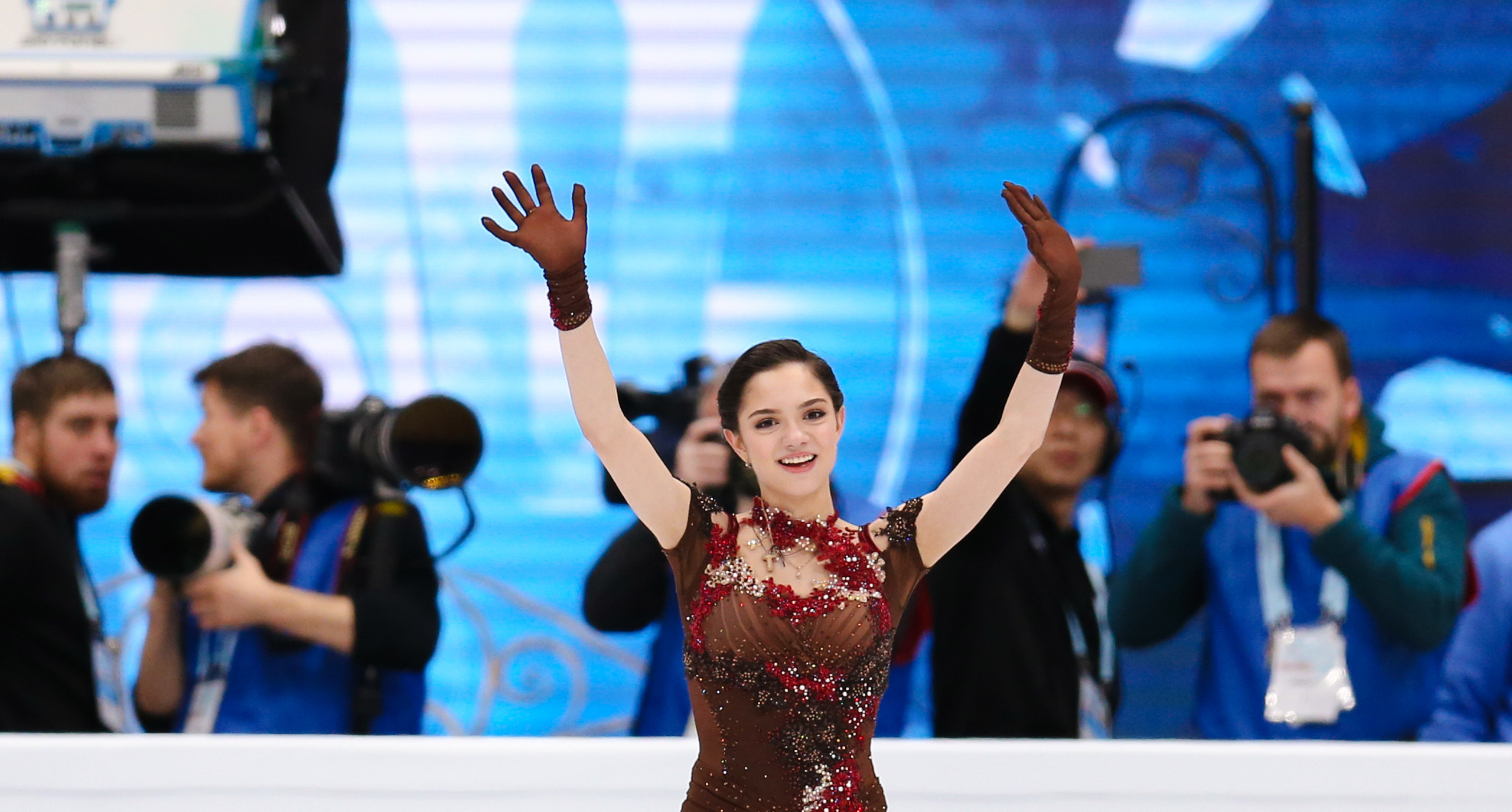 Чемпионат Европы по фигурному катанию — Загитова и Медведева — фото. Фотограф художественная гимнастика, фигурное катание, Москва и область