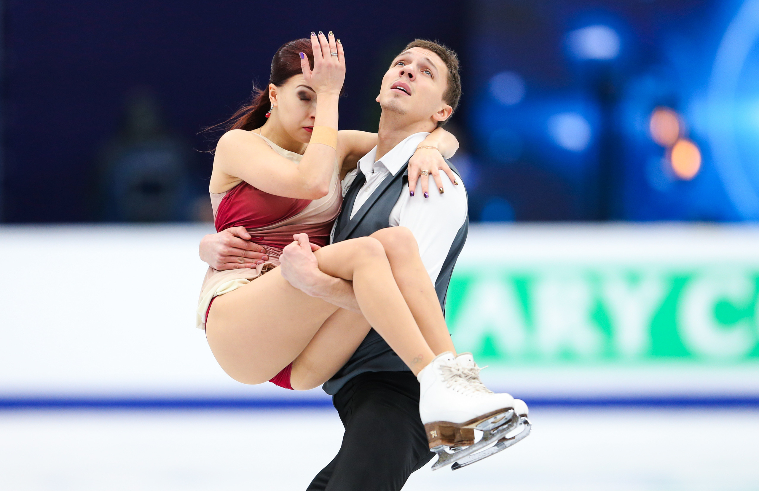 Чемпионат Европы по фигурному катанию — Загитова и Медведева — фото. Фотограф художественная гимнастика, фигурное катание, Москва и область