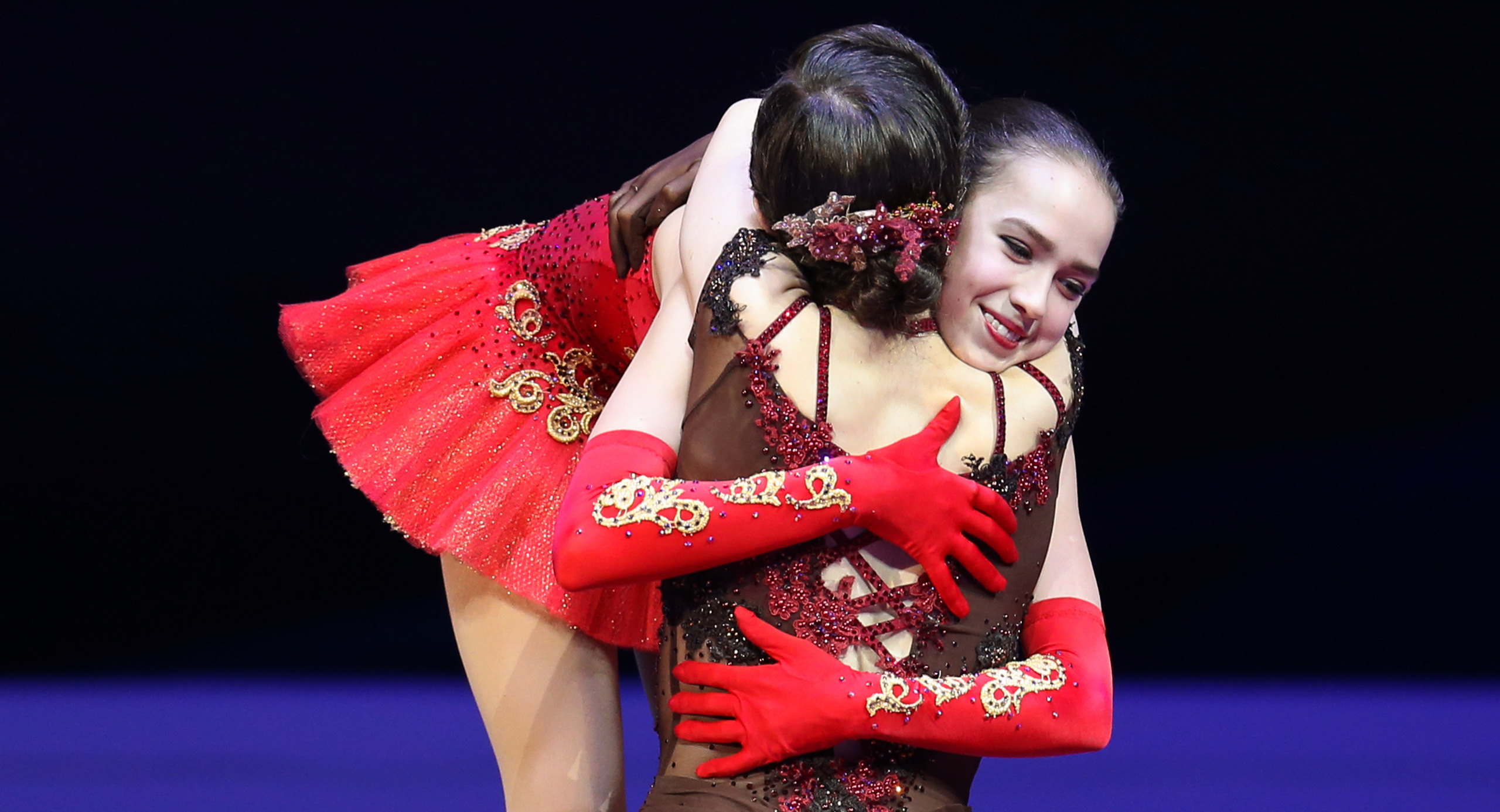 Чемпионат Европы по фигурному катанию — Загитова и Медведева — фото. Фотограф художественная гимнастика, фигурное катание, Москва и область