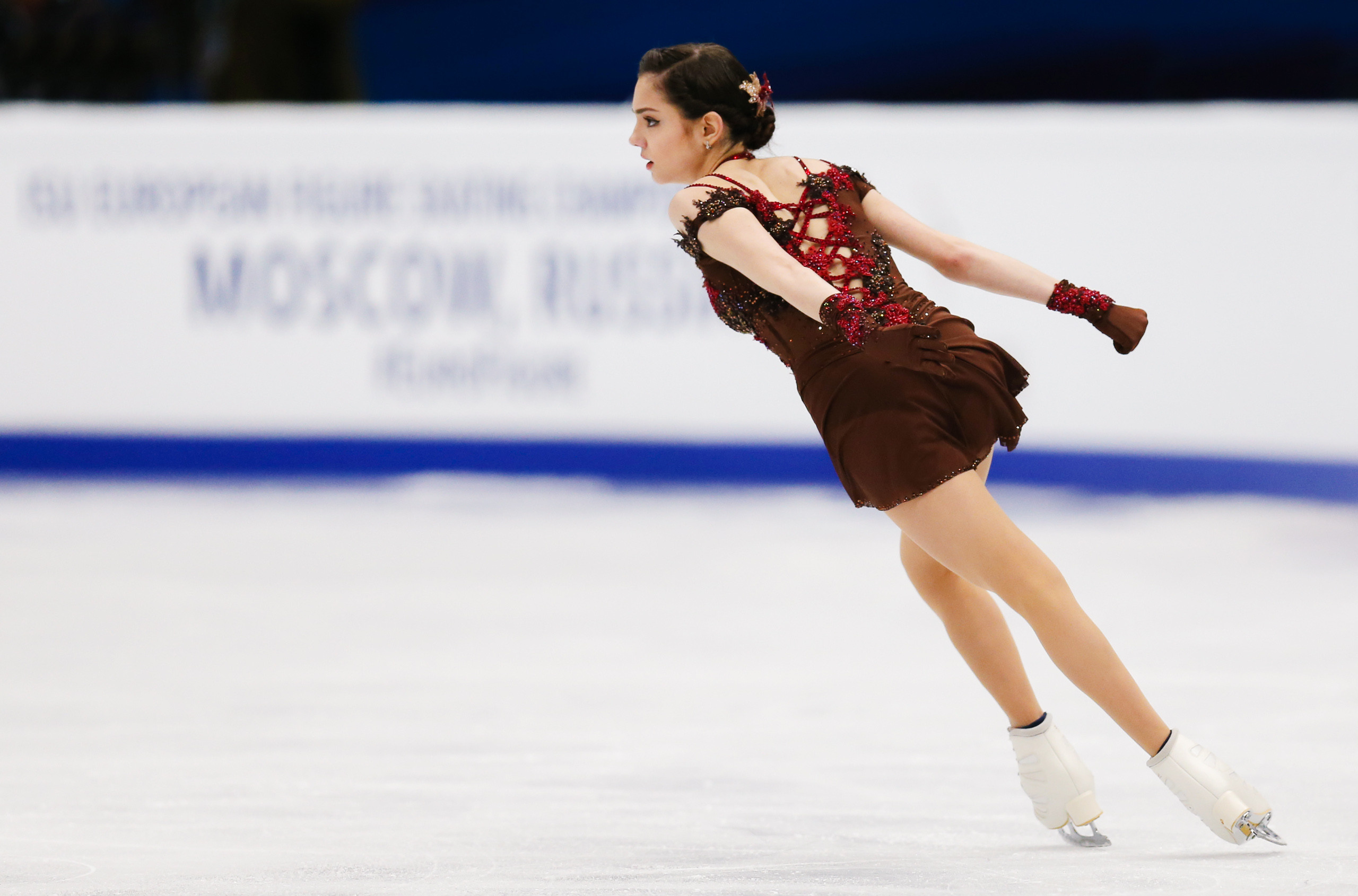 Чемпионат Европы по фигурному катанию — Загитова и Медведева — фото. Фотограф художественная гимнастика, фигурное катание, Москва и область