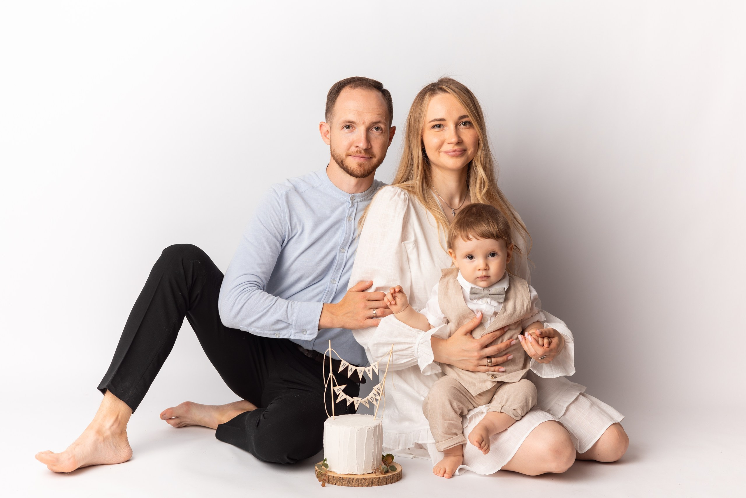 От 9 месяцев  - Фотограф новорожденных: магия детства в каждом снимке. Фотограф новорожденных: волшебные моменты первых дней жизни