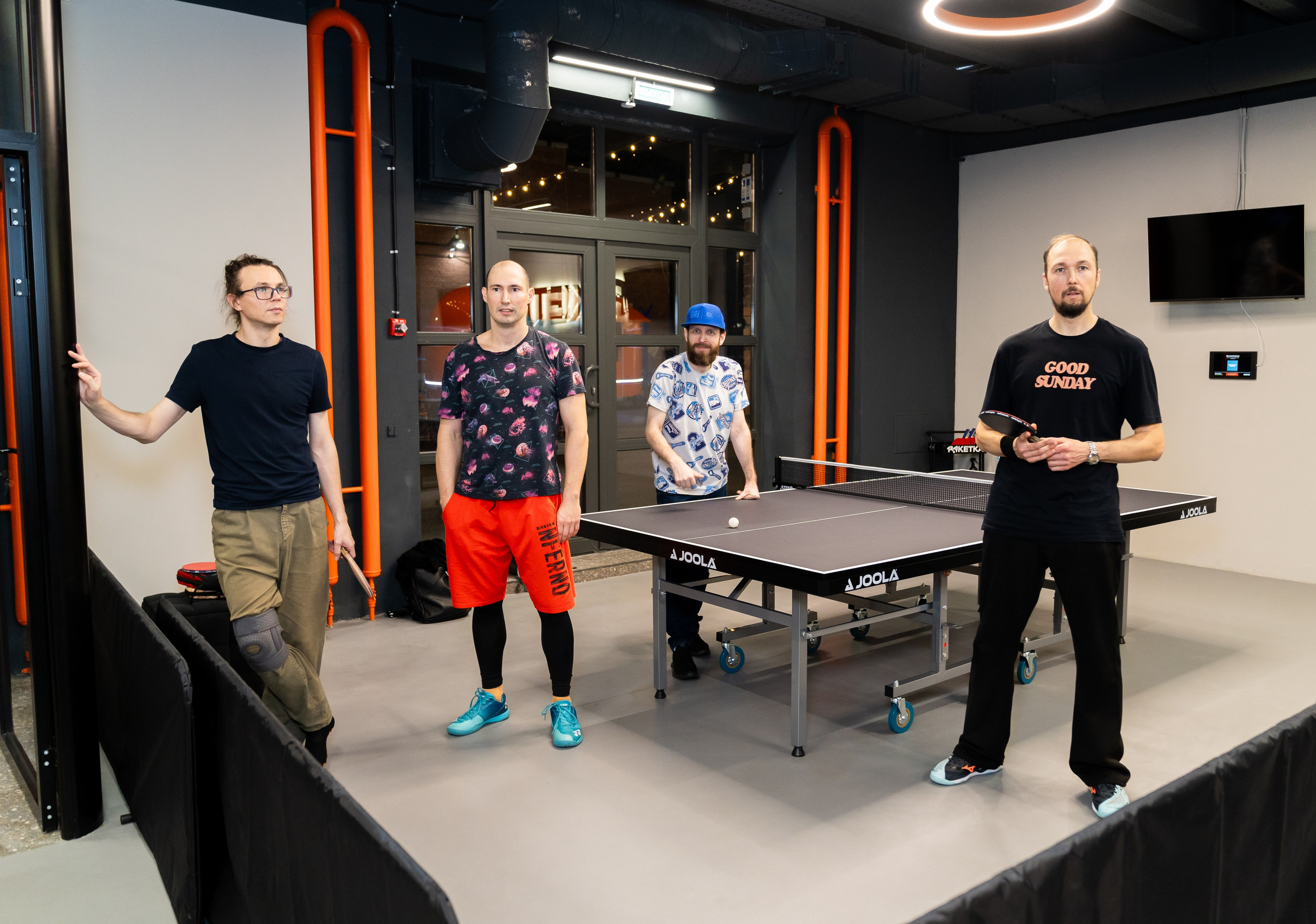 Пинг-понг клуб Ракетка, Брусницын квартал, клуб Ракетка Санкт-Петербург, клуб настольного тенниса в Санкт-Петербурге, пинг-понг клуб в Брусницын квартале Санкт-Петербург 