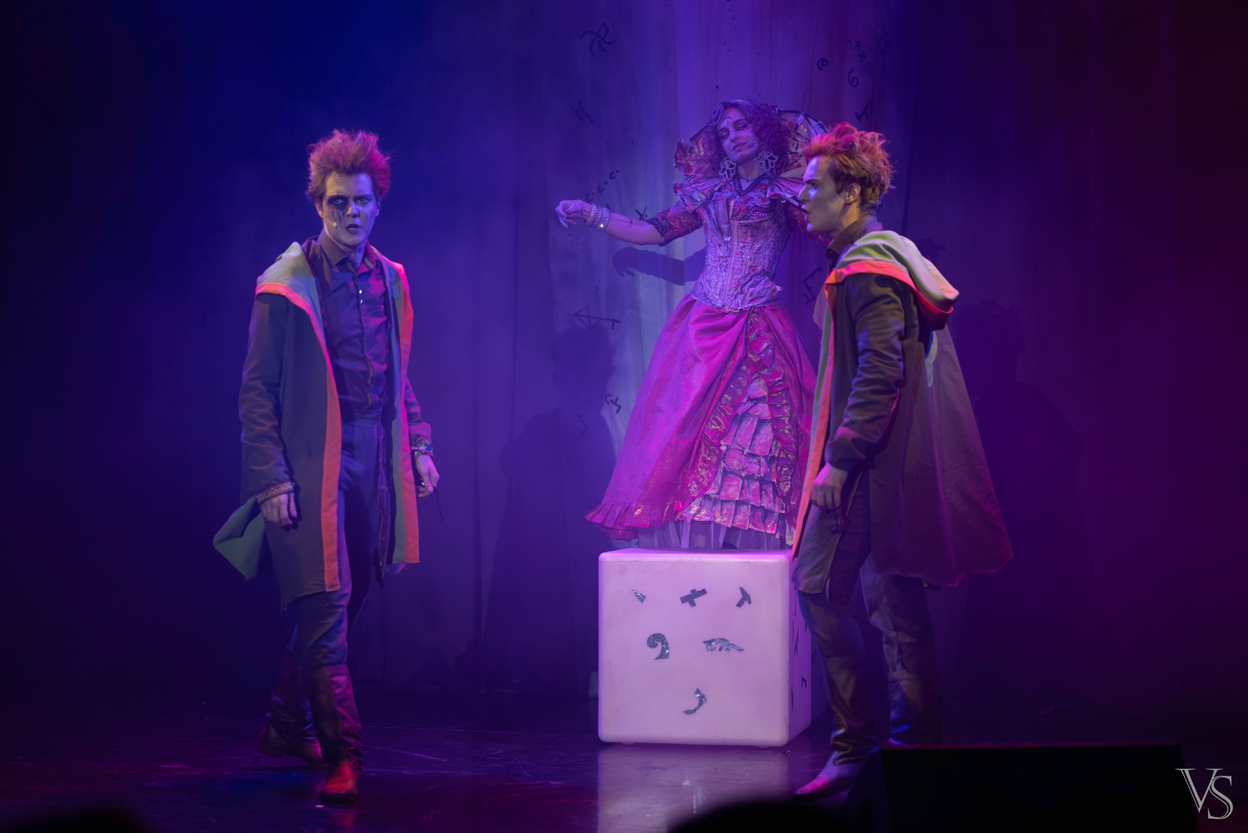 Книга стихий 25.01. Фотограф Виктор Степанов