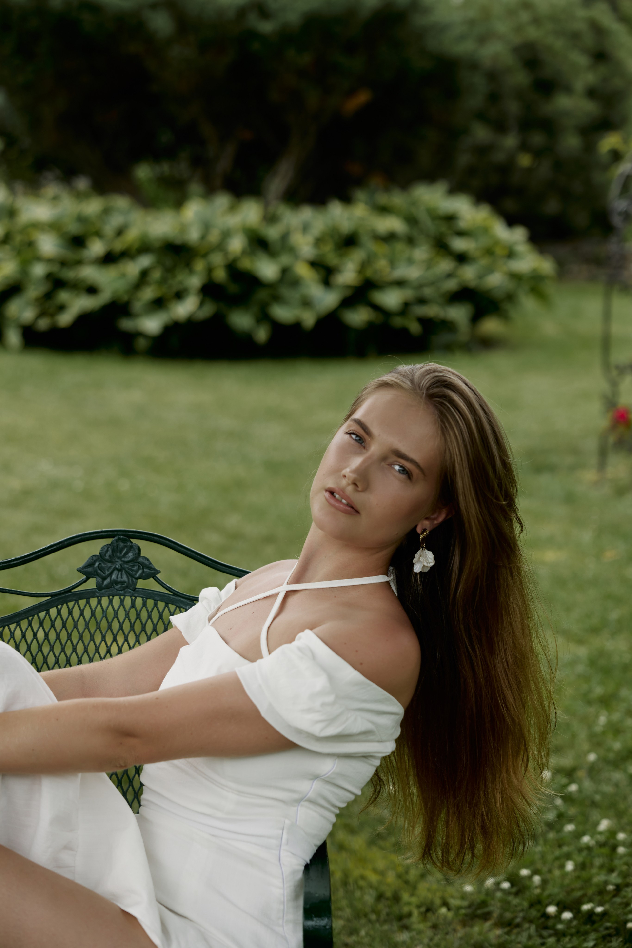 Прогулка в саду. Семейный фотограф и фотограф беременности во Владивостоке