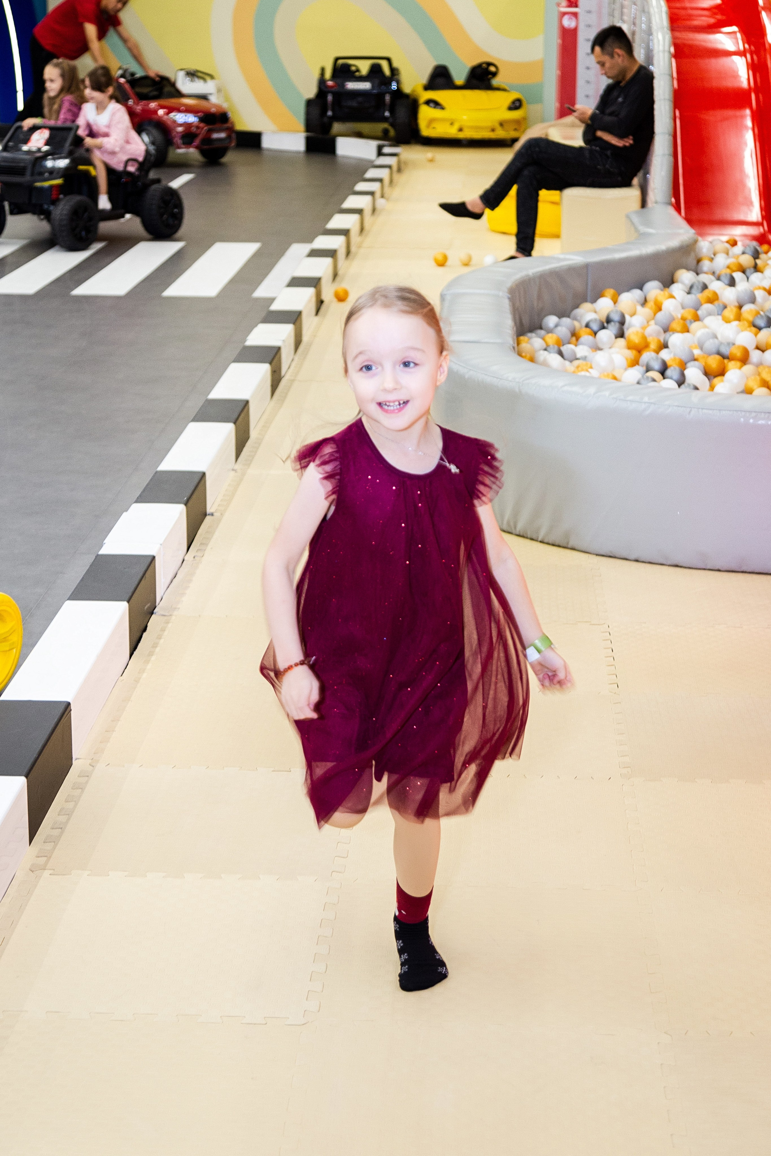 Лиде и Лизе 6 лет. Детский фотограф видеограф в Хабаровске Михаил Орлов