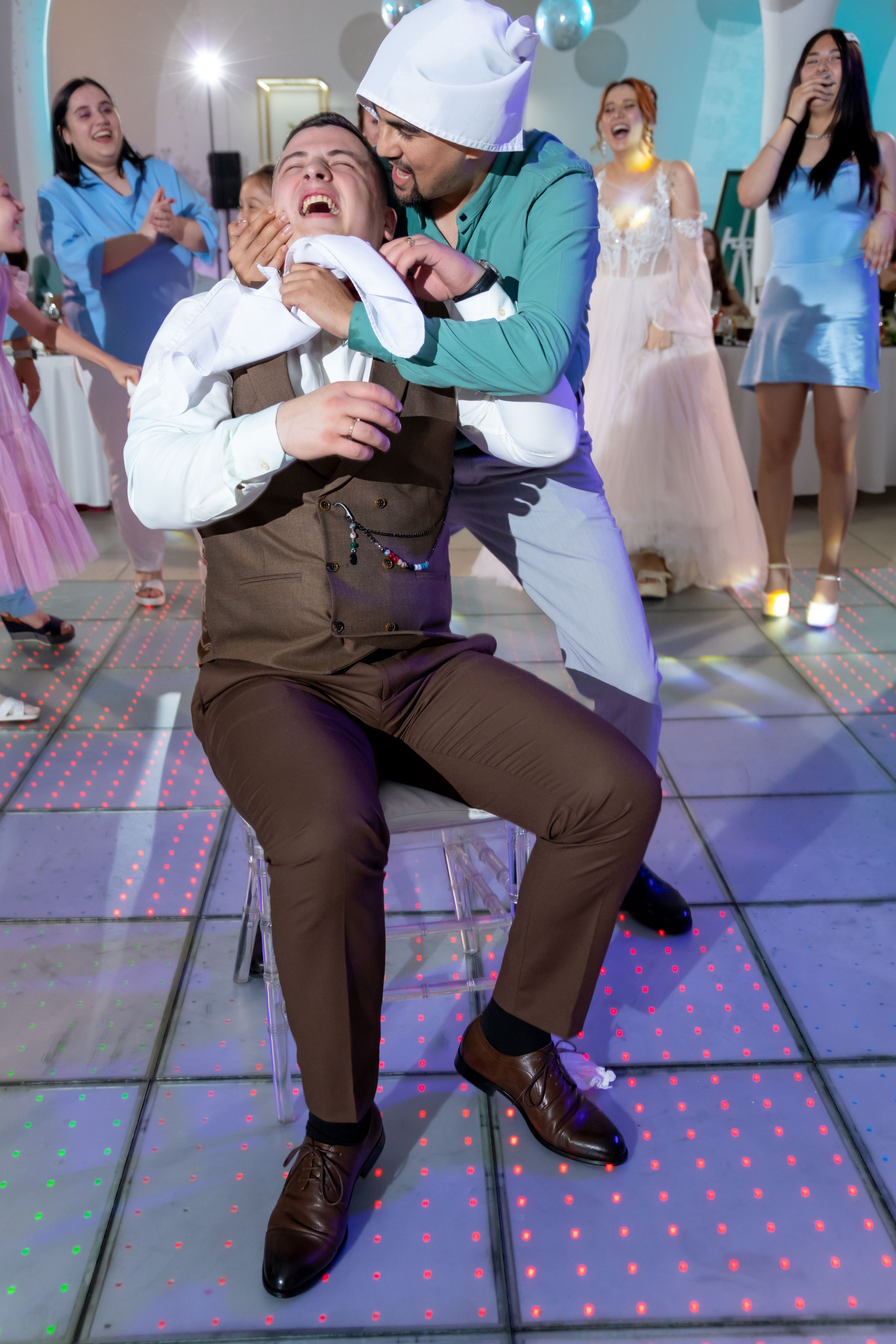 Фотограф на банкет свадьбы, юбилея в Санкт-Петербурге. Фотограф на праздник, корпоратив, День Рождения и Юбилей в г. Санкт-Петербурге Алексей Анкушев