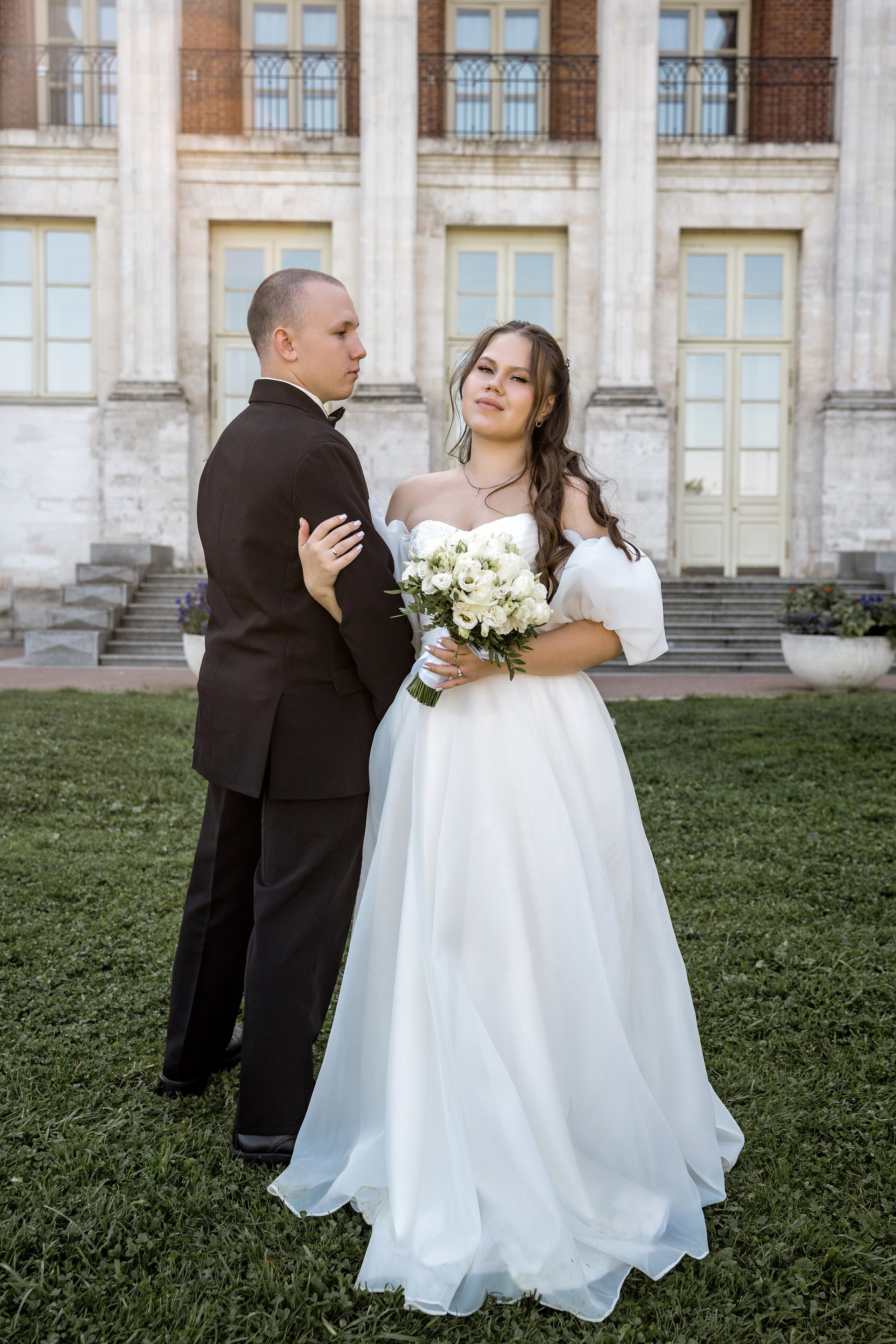 Елизавета и Артем. ЗАГС и прогулка. Фотограф и видеограф в Москве и Московской области Мария Вишня