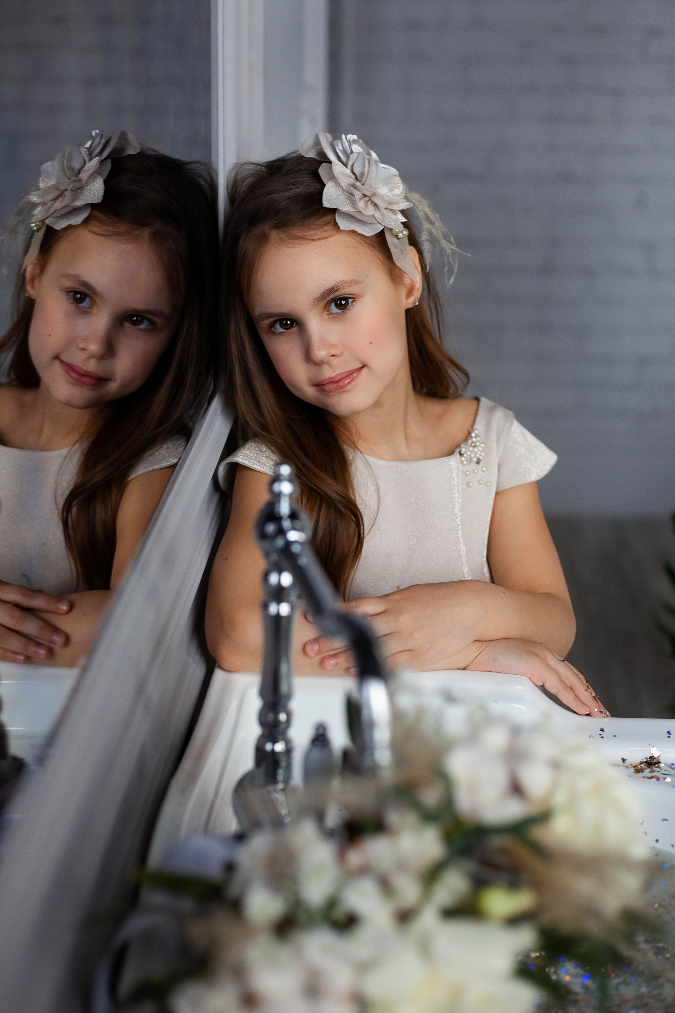 Детские фото, девочка, в студии, сестра